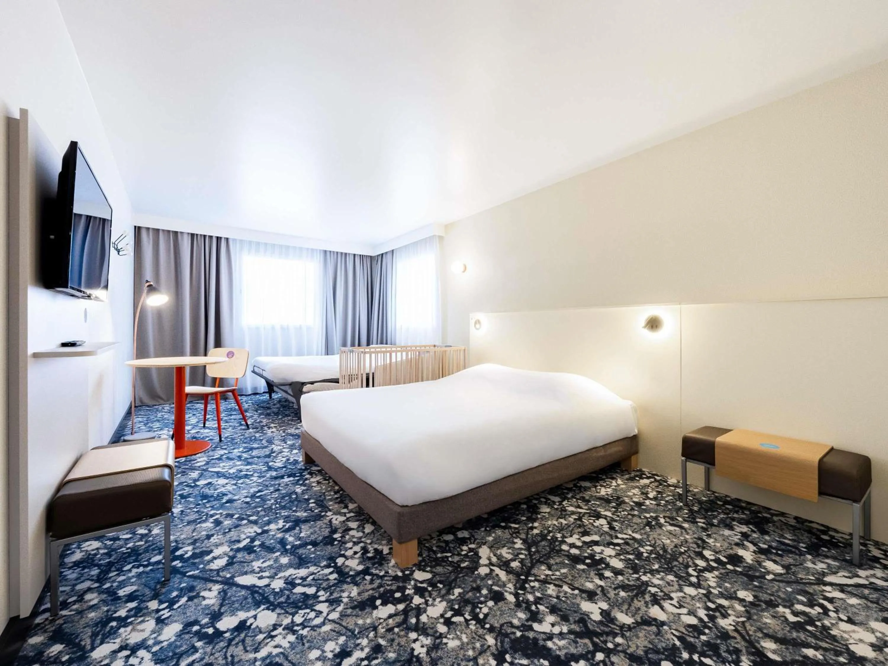 Bedroom, Bed in greet Hotel Paris 13 Porte d'Italie