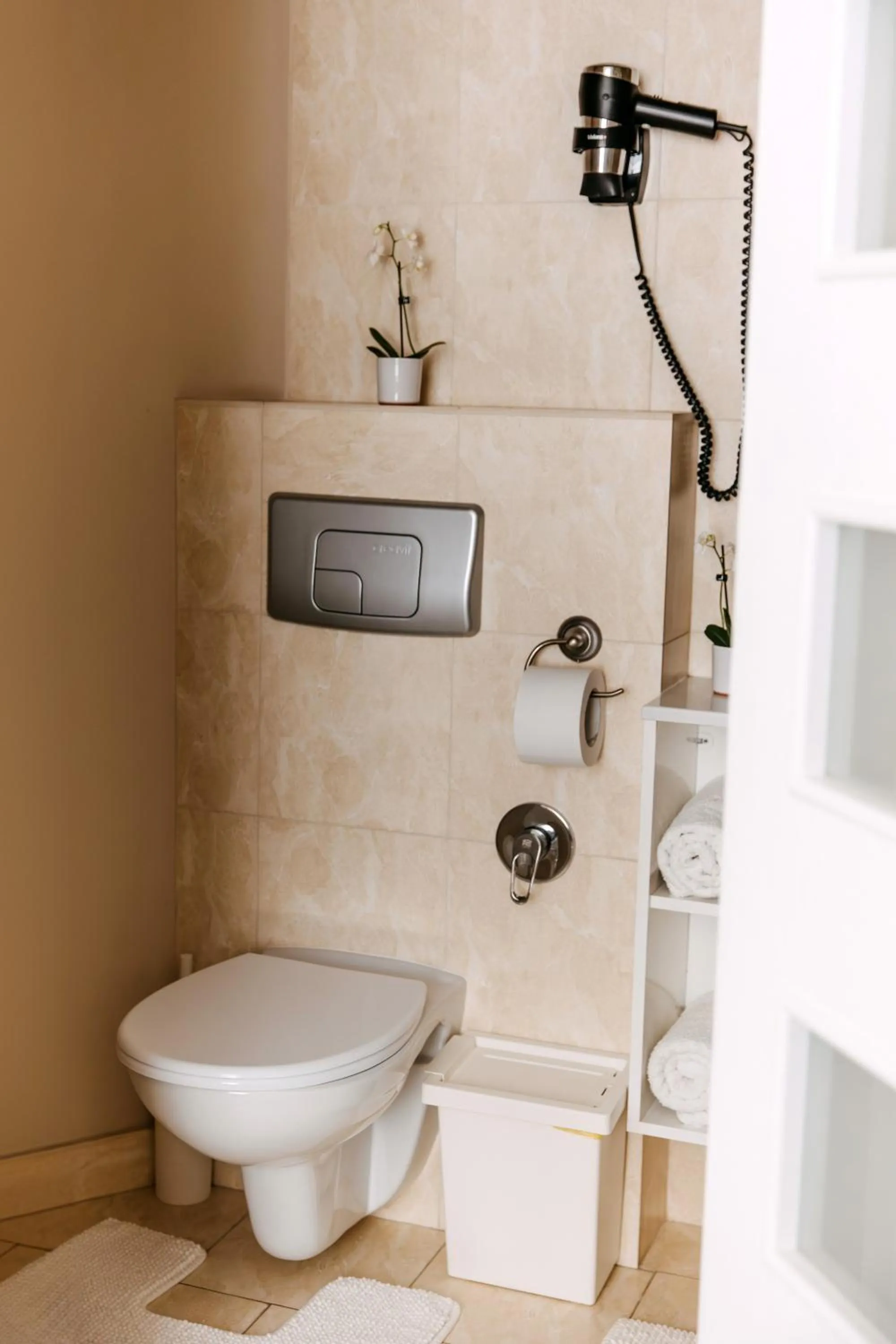 Toilet in Summit Villa