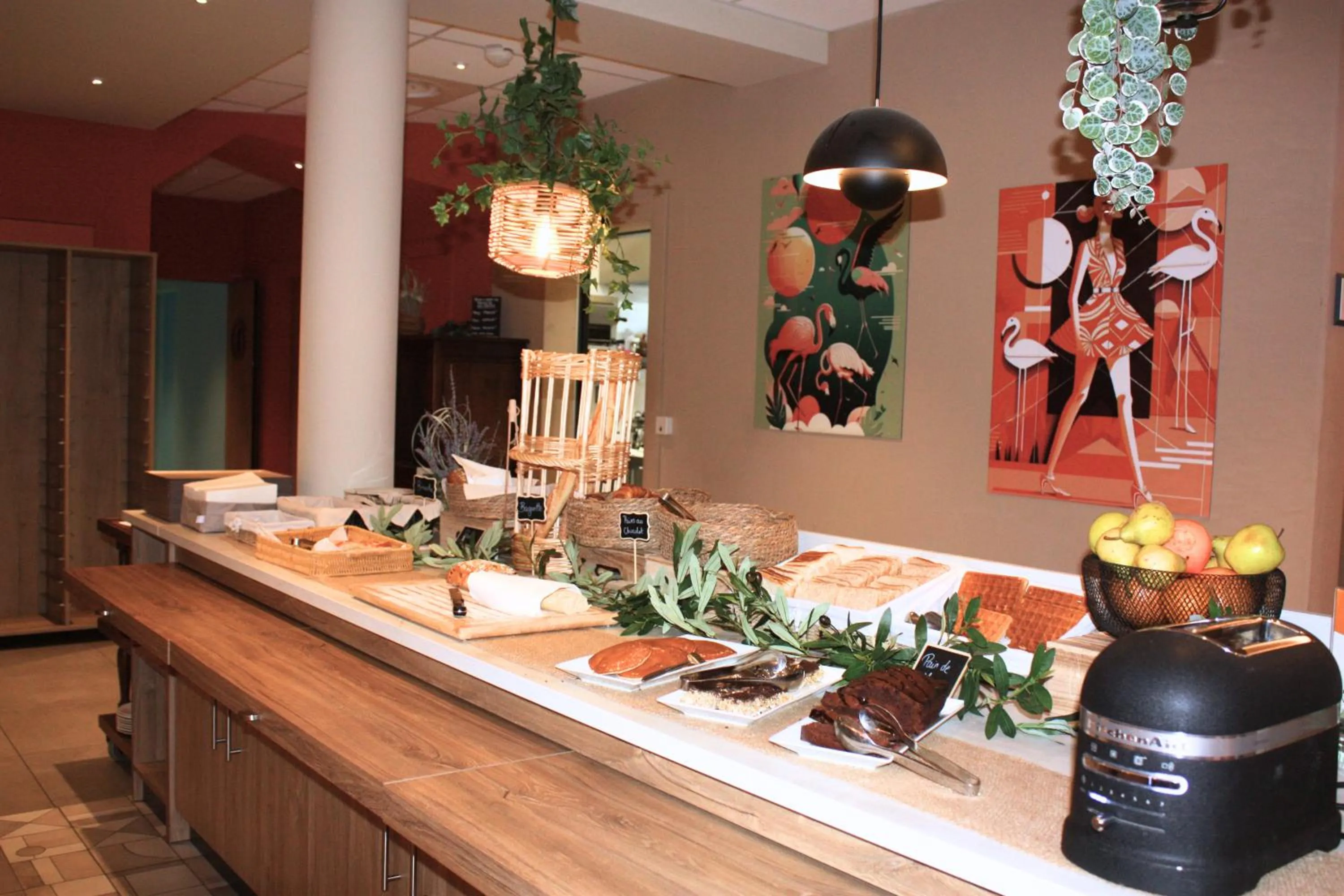 Breakfast in Aparthotel Adagio Access Porte de Camargue