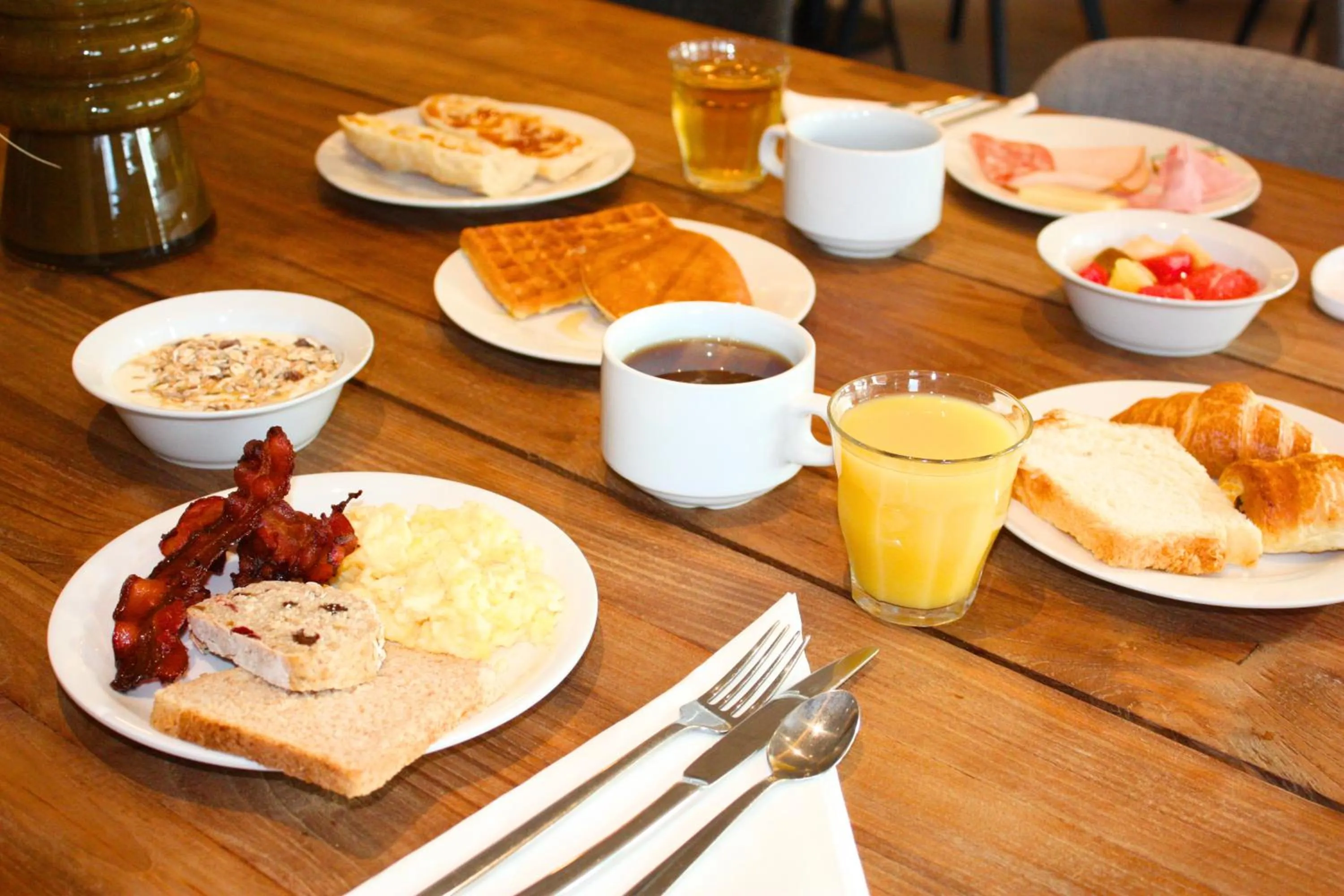 Breakfast in Aparthotel Adagio Access Porte de Camargue