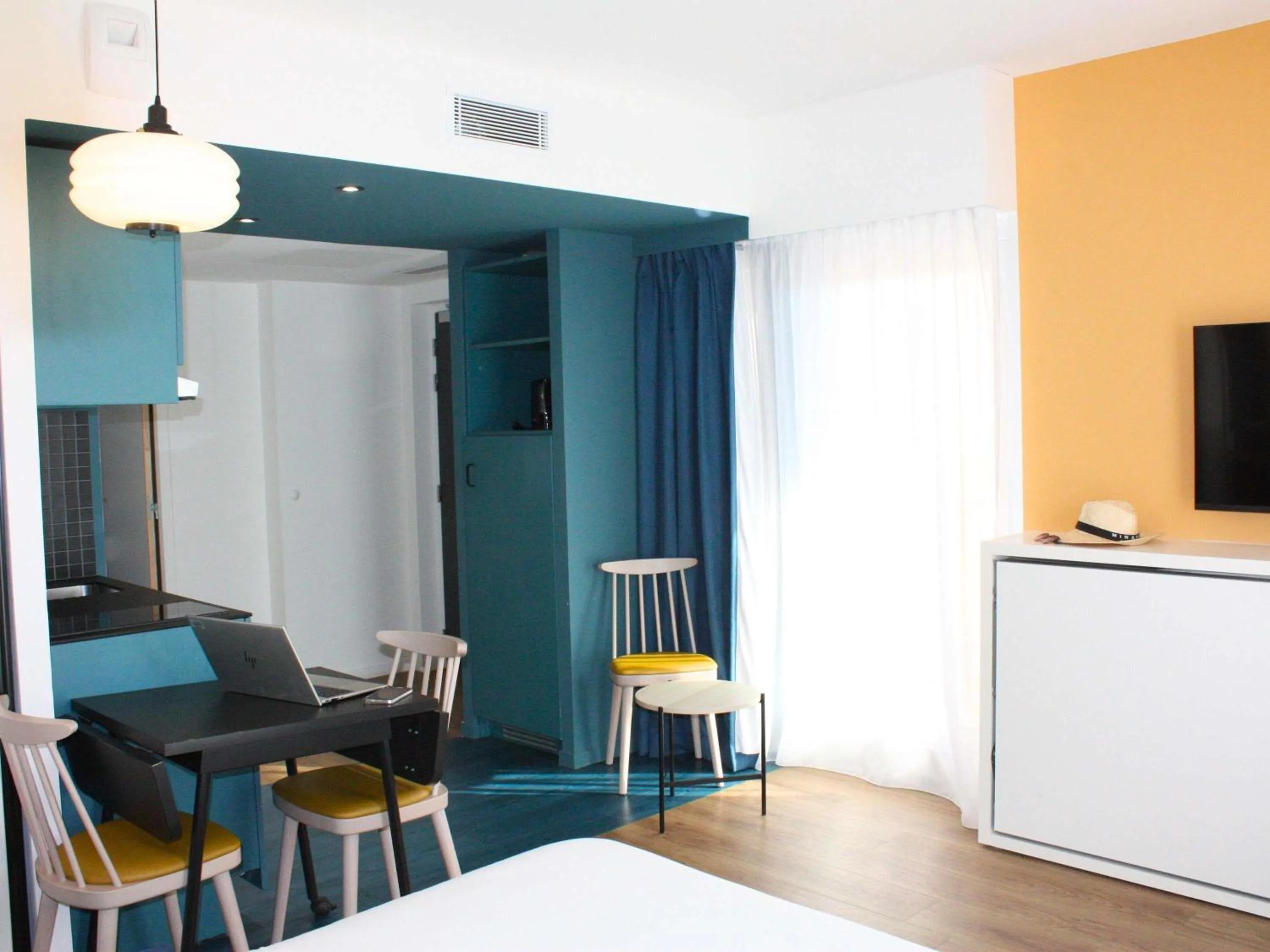 Bedroom in Aparthotel Adagio Access Porte de Camargue