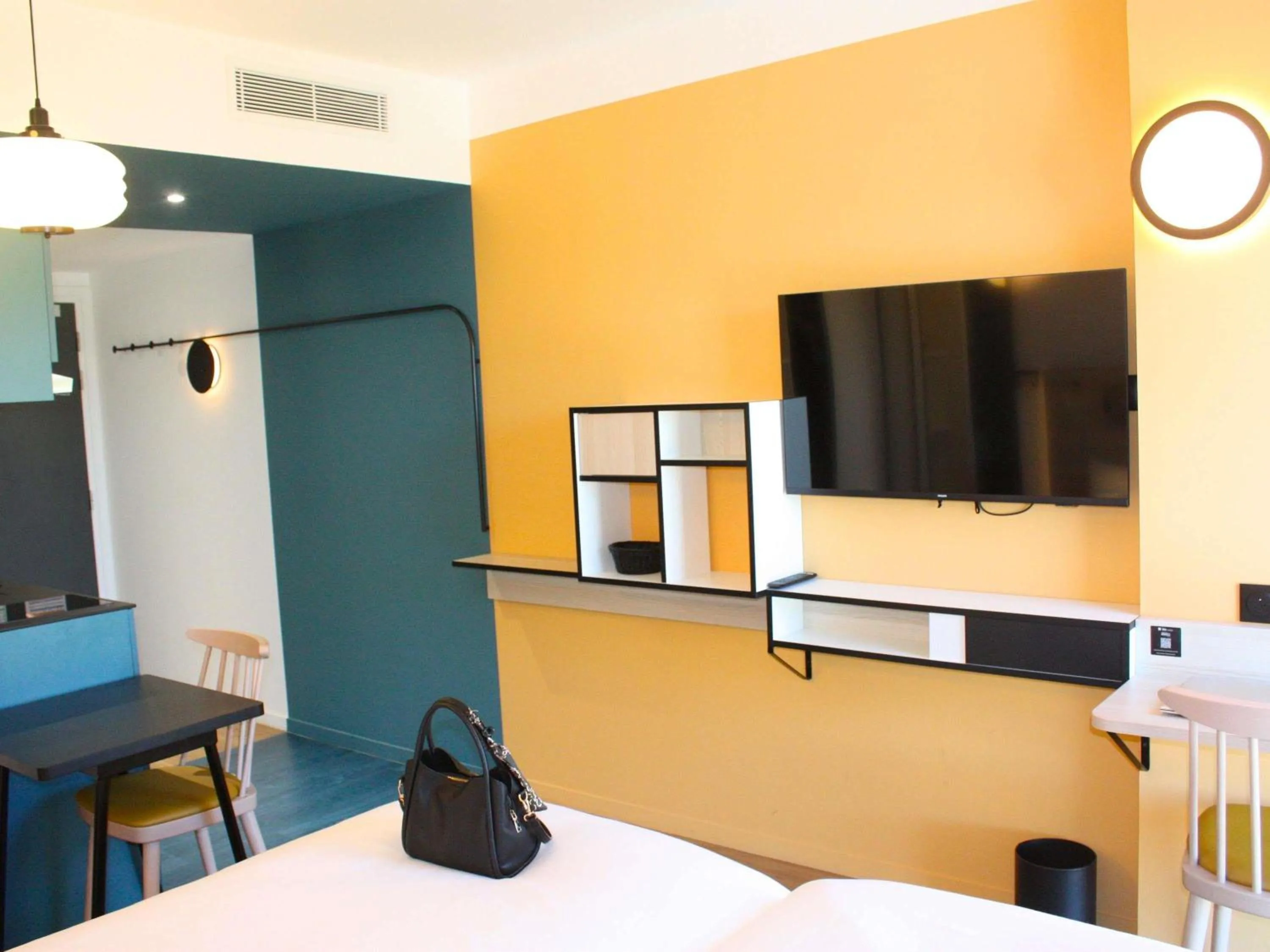 Bedroom, Bed in Aparthotel Adagio Access Porte de Camargue