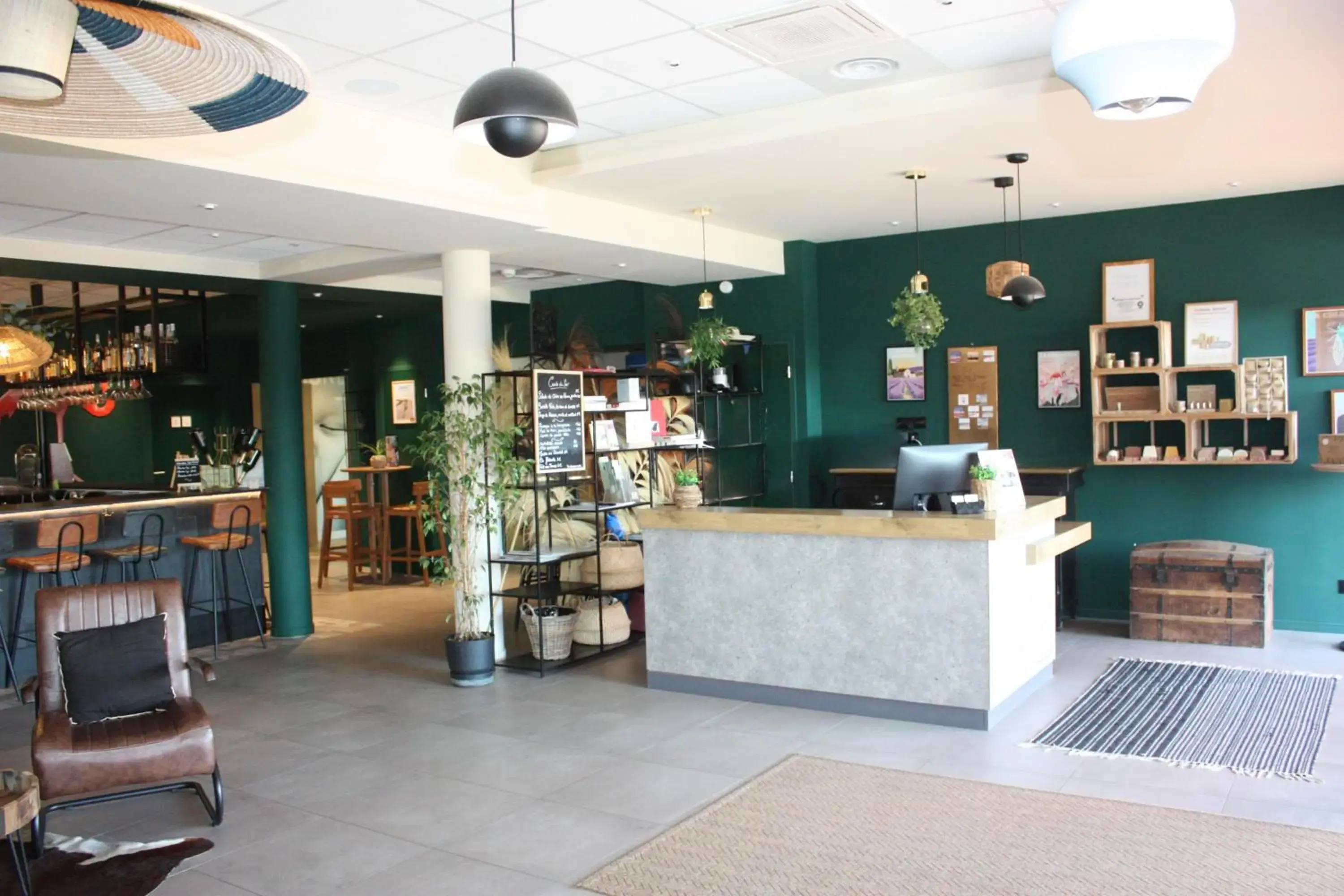 Lobby or reception in Aparthotel Adagio Access Porte de Camargue Lobby or reception in Aparthotel Adagio Access Porte de Camargue