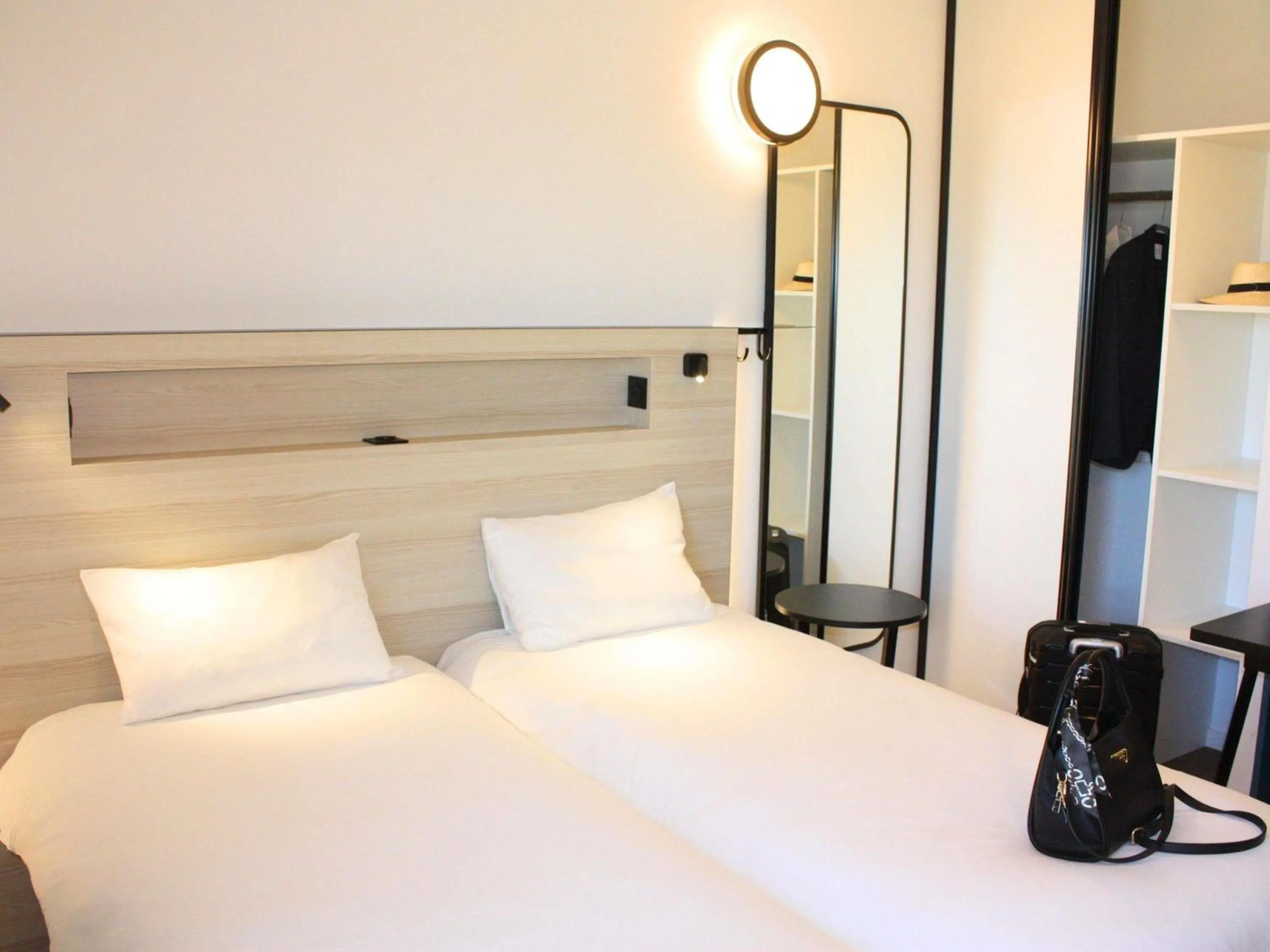Bedroom, Bed in Aparthotel Adagio Access Porte de Camargue