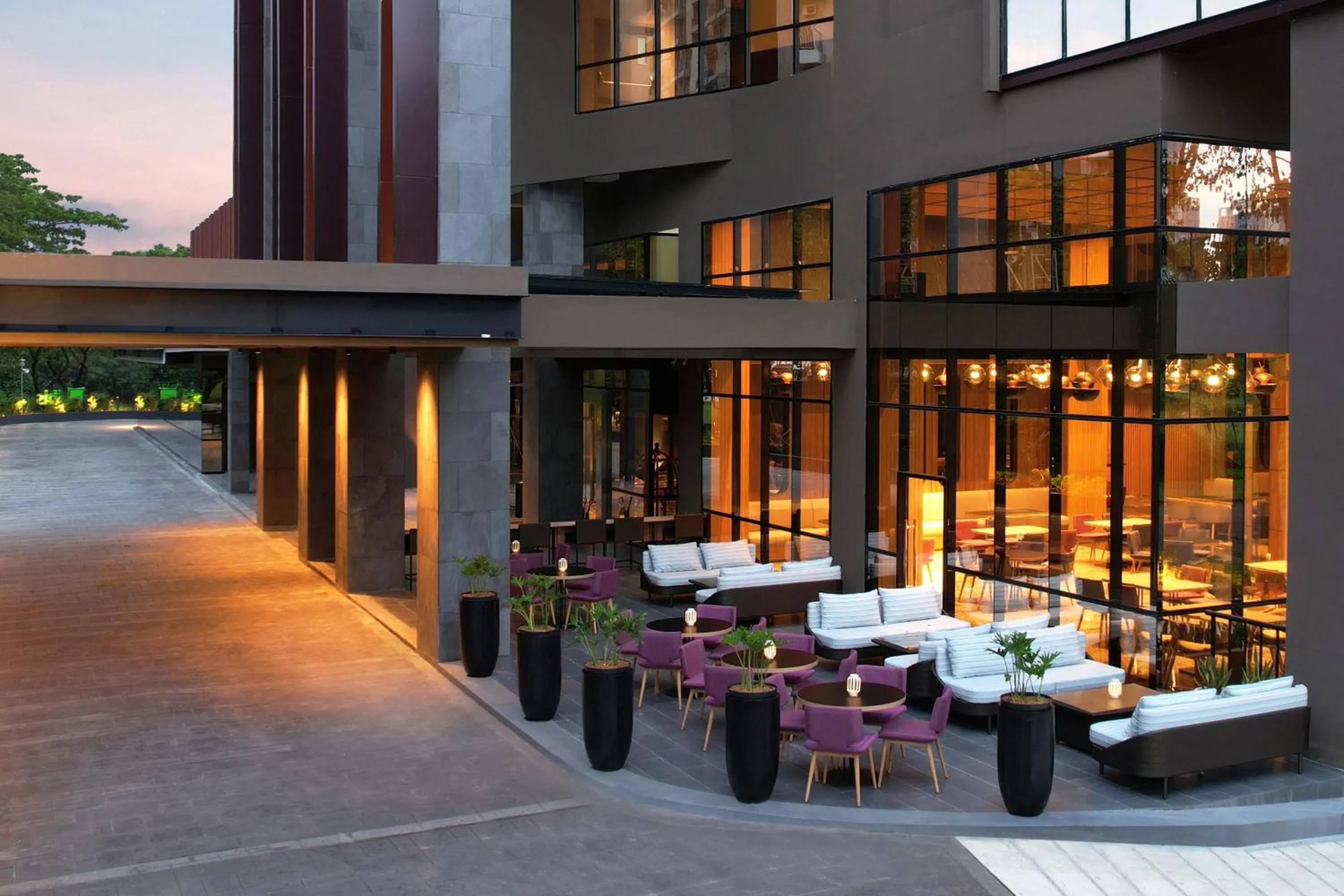 Restaurant/places to eat in ibis Styles Serpong BSD City