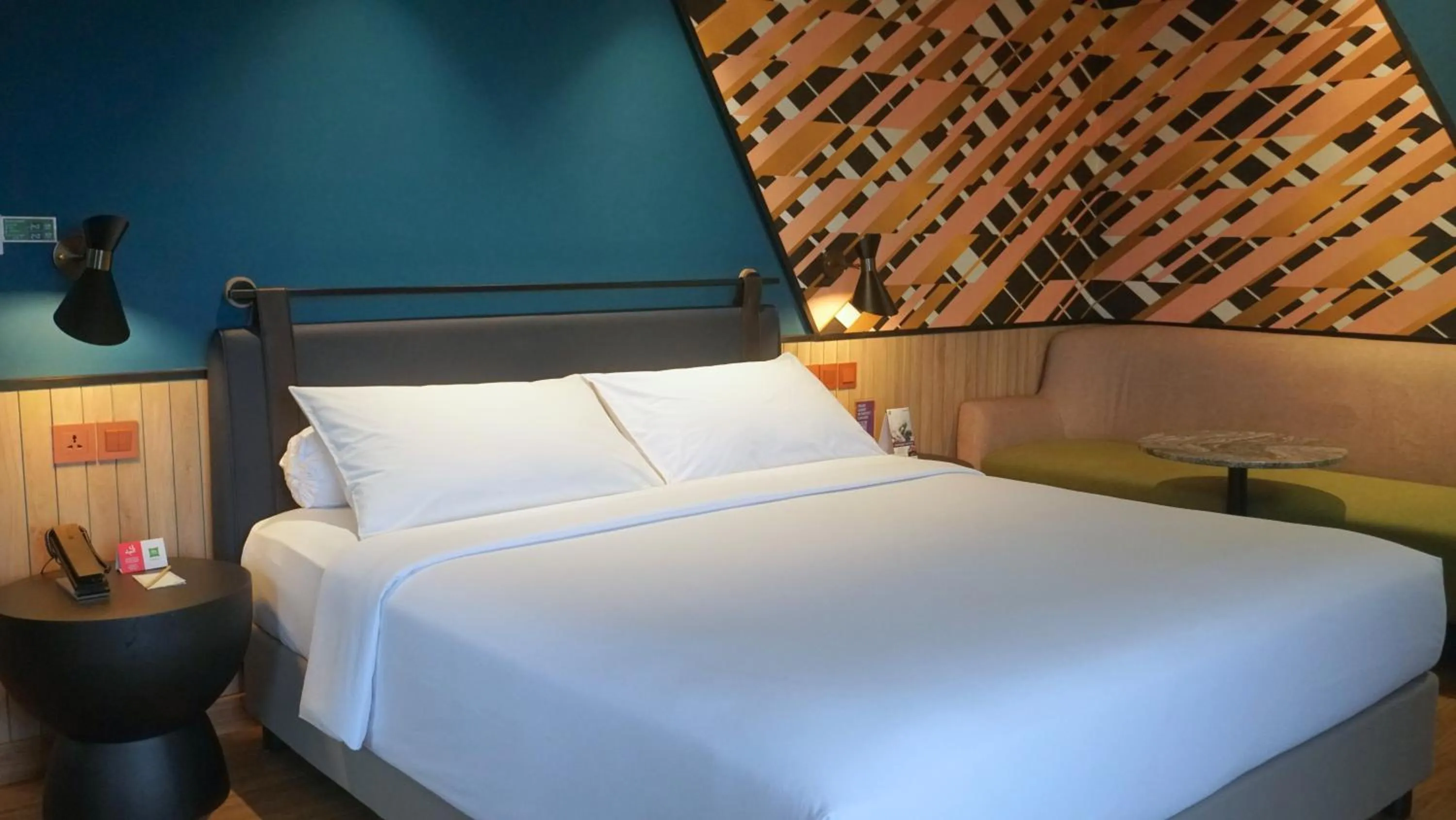 Bed in ibis Styles Serpong BSD City