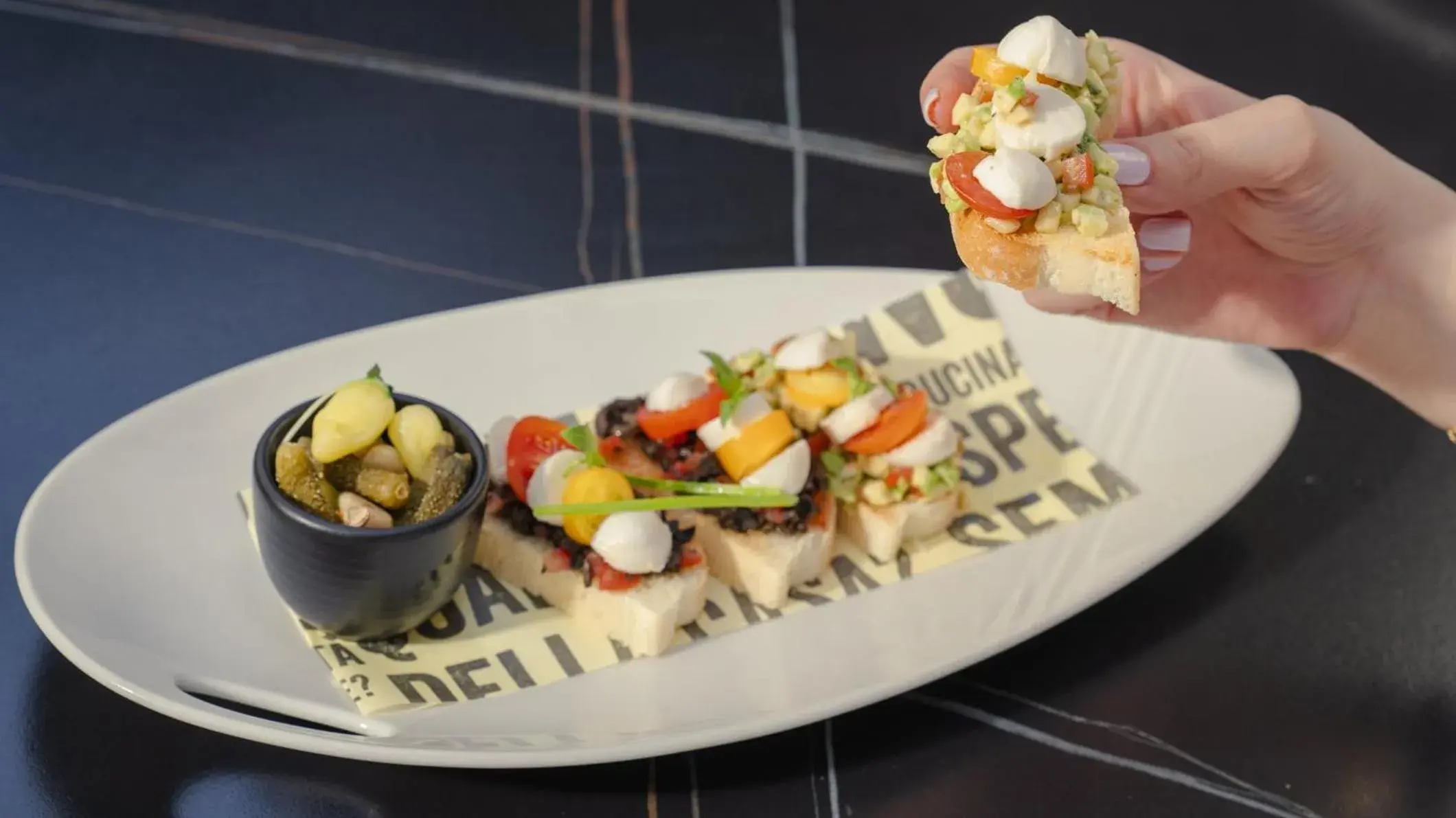 Restaurant/places to eat in The Abdali Boulevard Hotel Restaurant/places to eat in The Abdali Boulevard Hotel