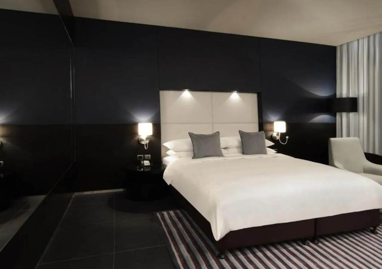 Bedroom, Bed in The Abdali Boulevard Hotel