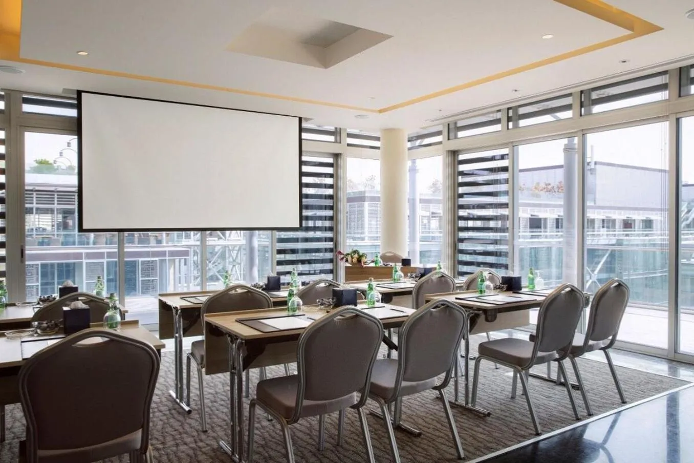 Meeting/conference room in The Abdali Boulevard Hotel