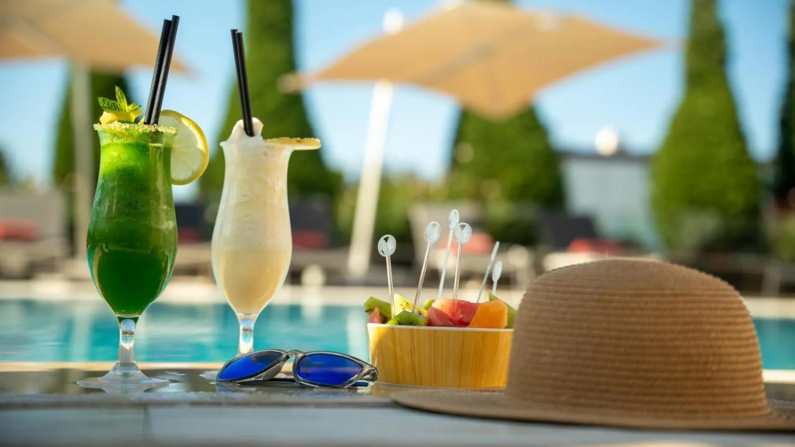 Swimming pool in The Abdali Boulevard Hotel