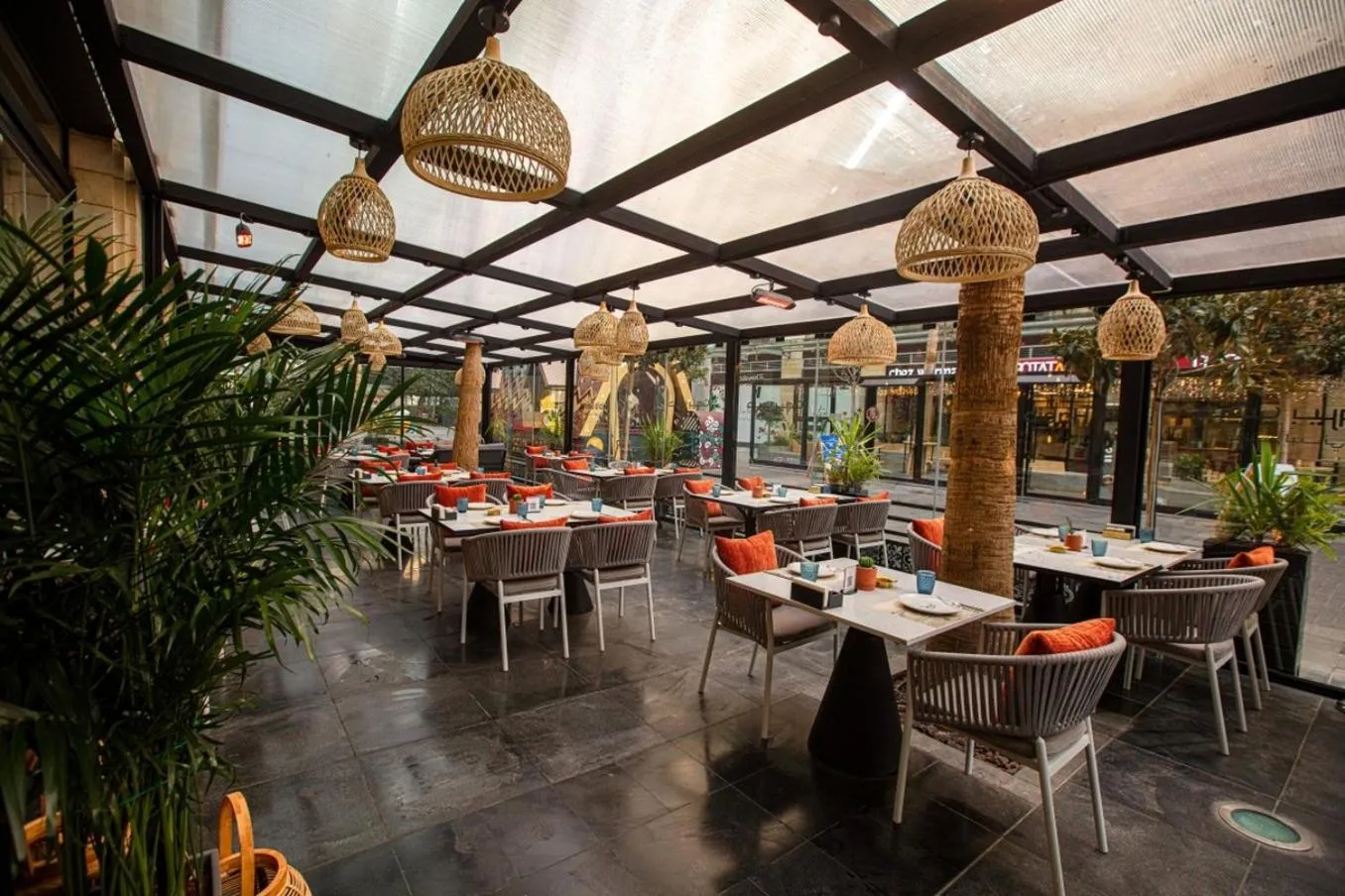 Restaurant/places to eat in The Abdali Boulevard Hotel