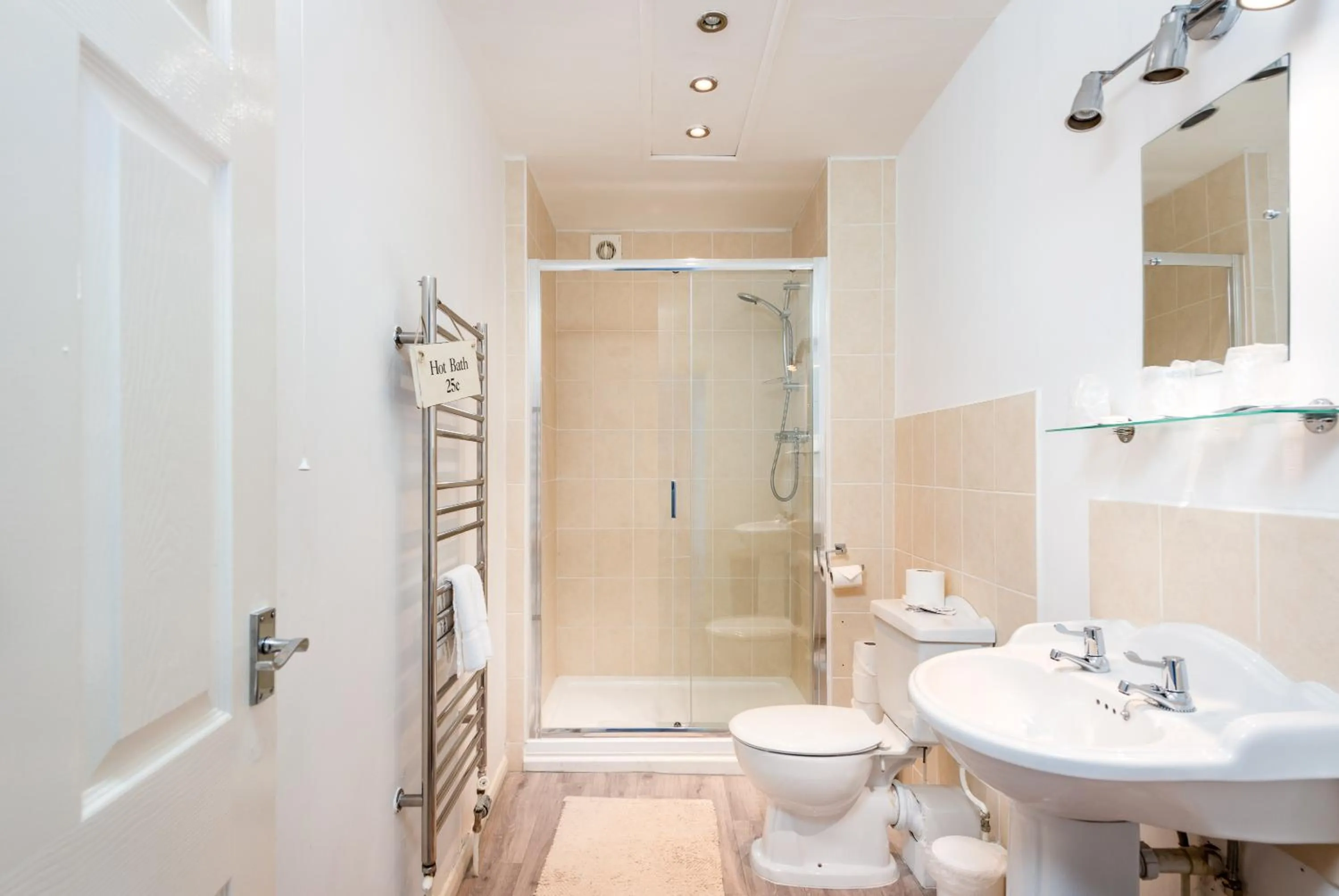 Shower in Imperial Hotel