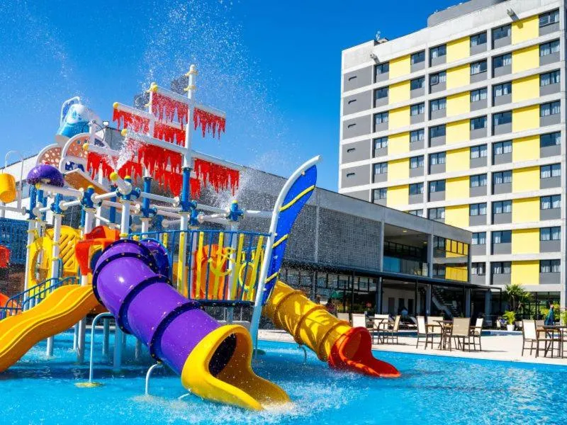 Aqua park in Solar Pedra da Ilha