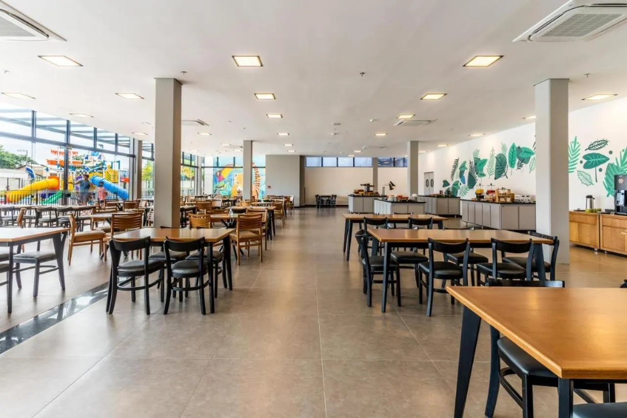 Restaurant/places to eat in Solar Pedra da Ilha