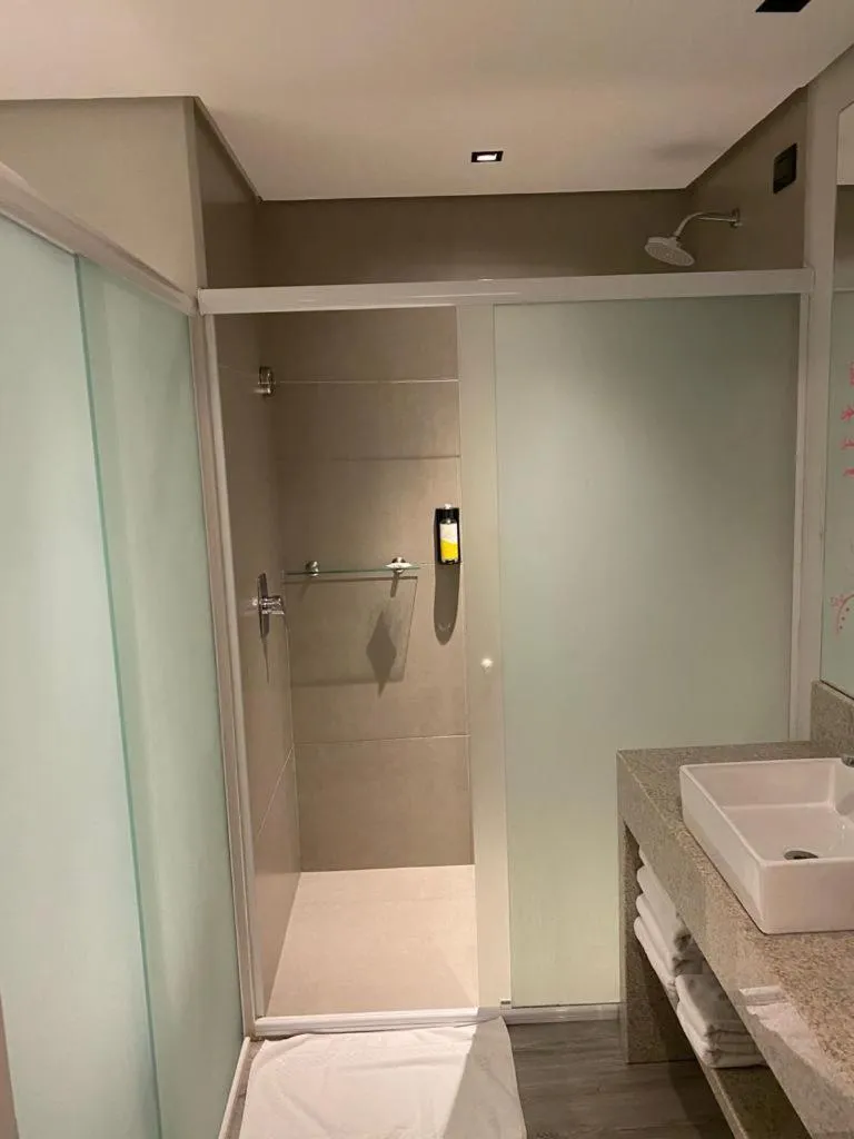 Shower in Solar Pedra da Ilha