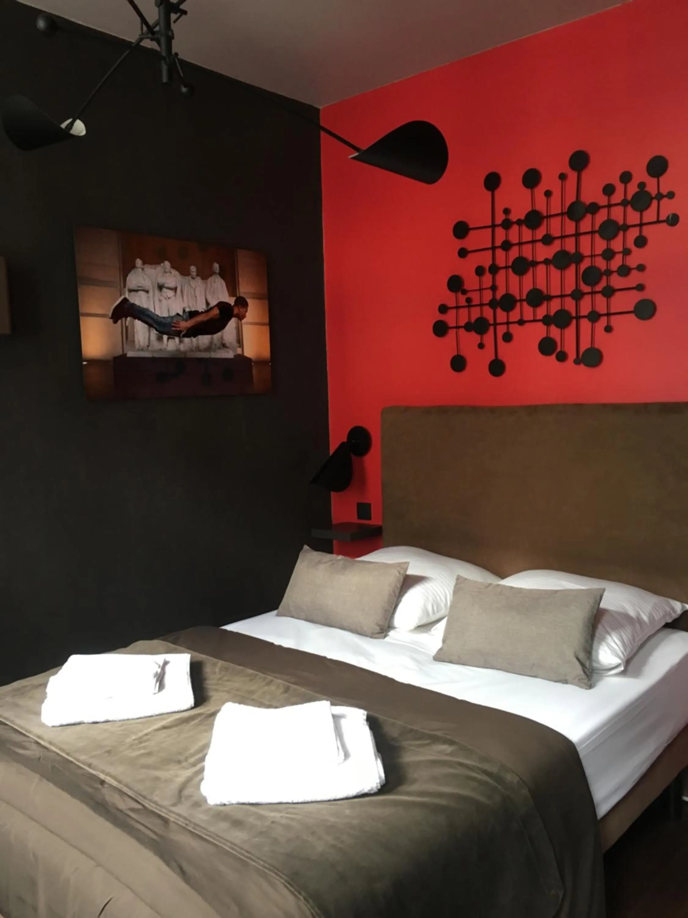 Bed in Le 84 Sainte-Cath'