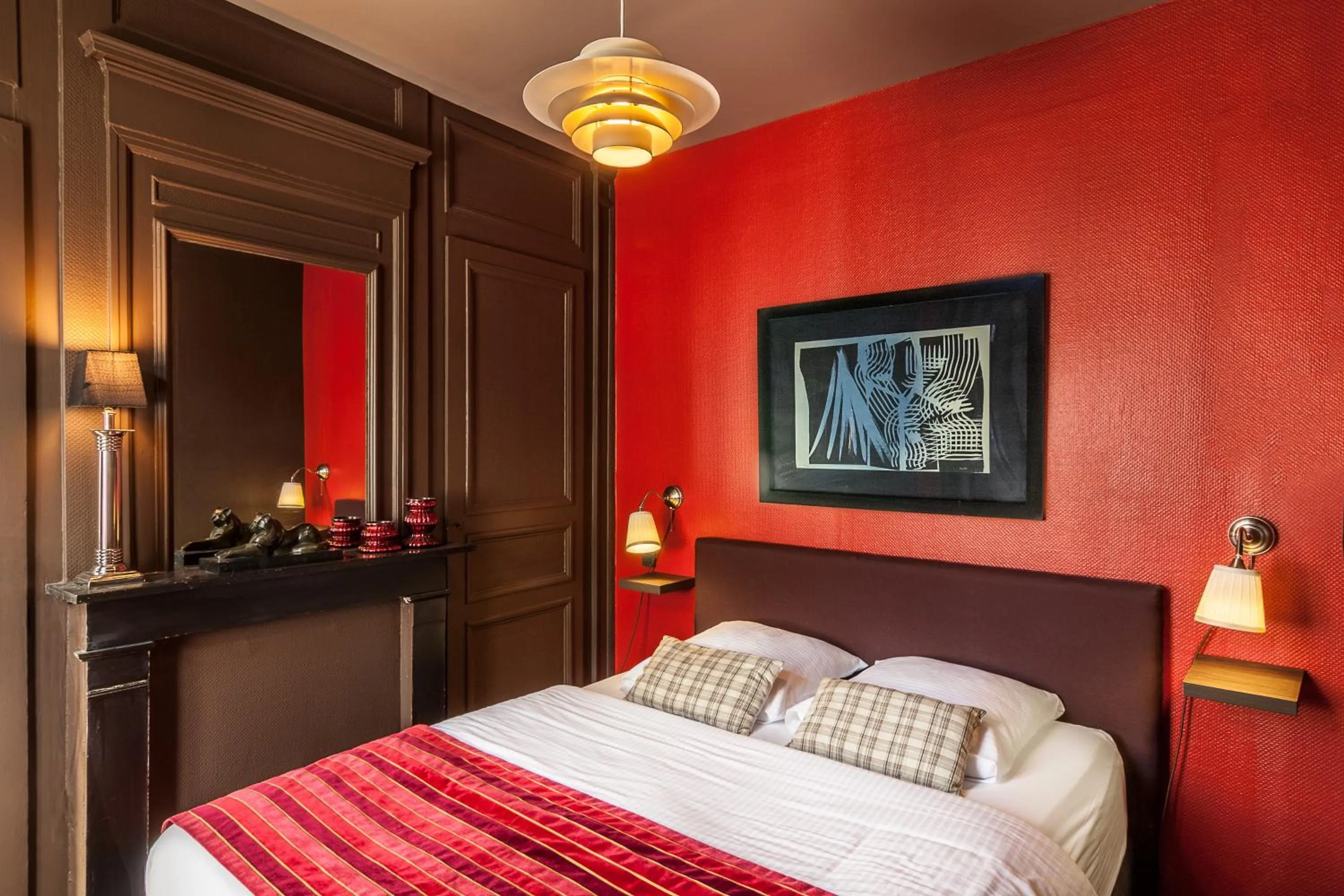 Photo of the whole room, Bed in Le 84 Sainte-Cath'