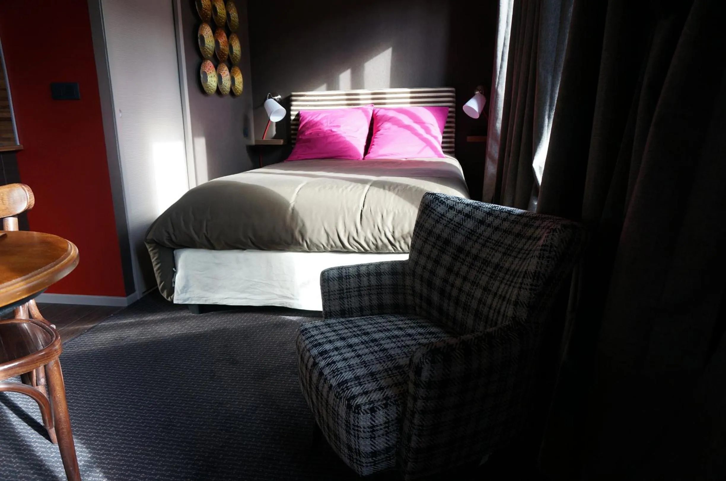 Bedroom, Bed in Le 84 Sainte-Cath'