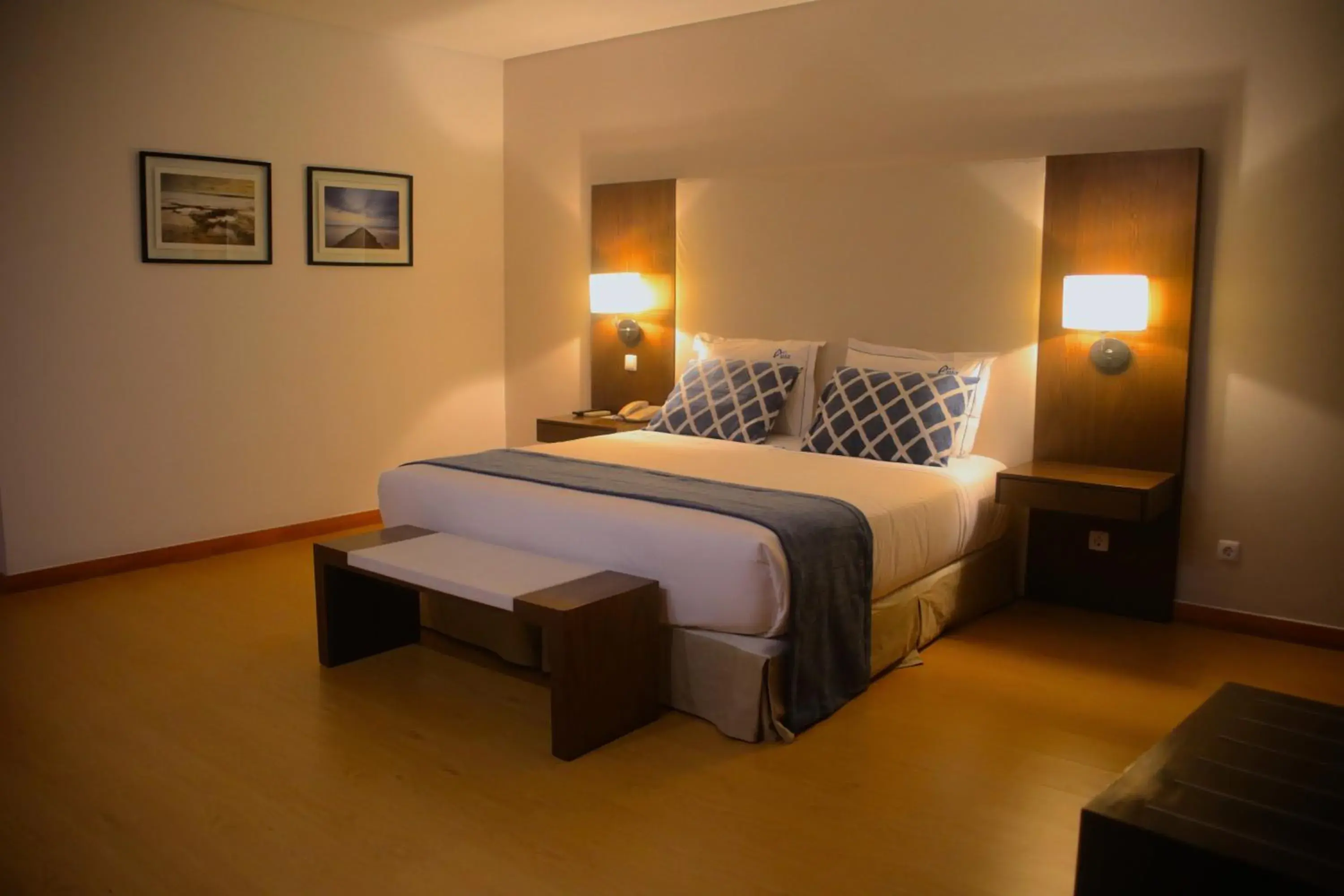 Deluxe Single Room with Balcony - single occupancy in Afrin Prestige Hotel Deluxe Single Room with Balcony - single occupancy in Afrin Prestige Hotel