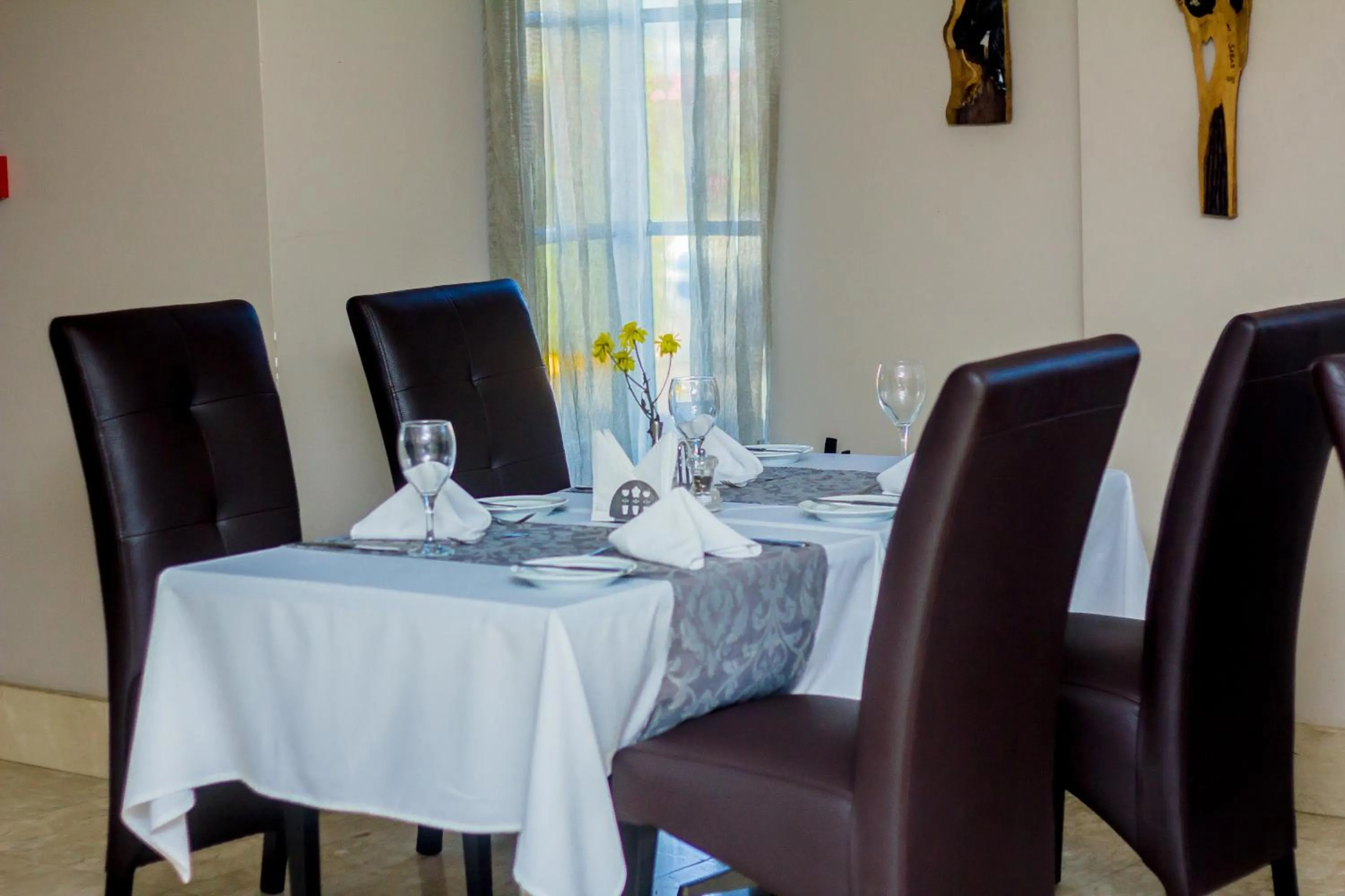 Restaurant/places to eat in Afrin Prestige Hotel