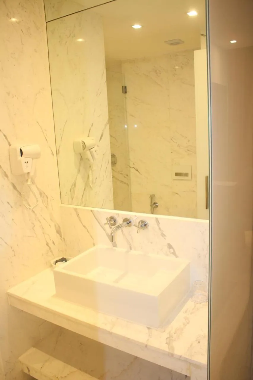 Bathroom in Afrin Prestige Hotel