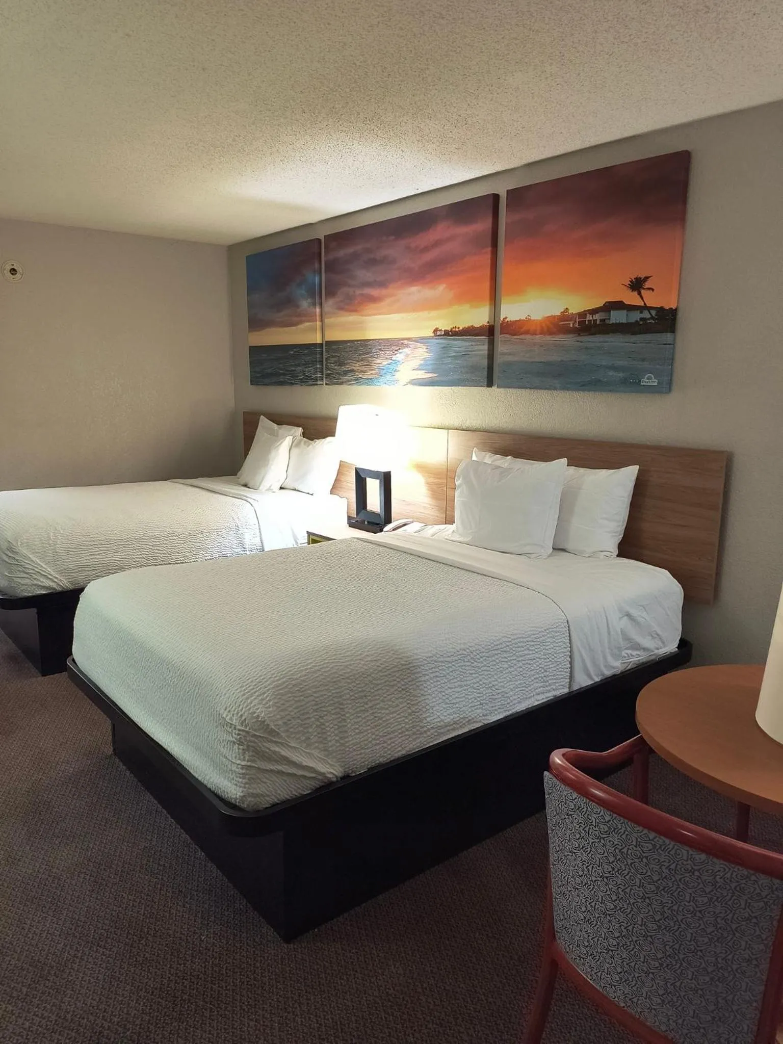 Bed in Days Inn by Wyndham Elberton