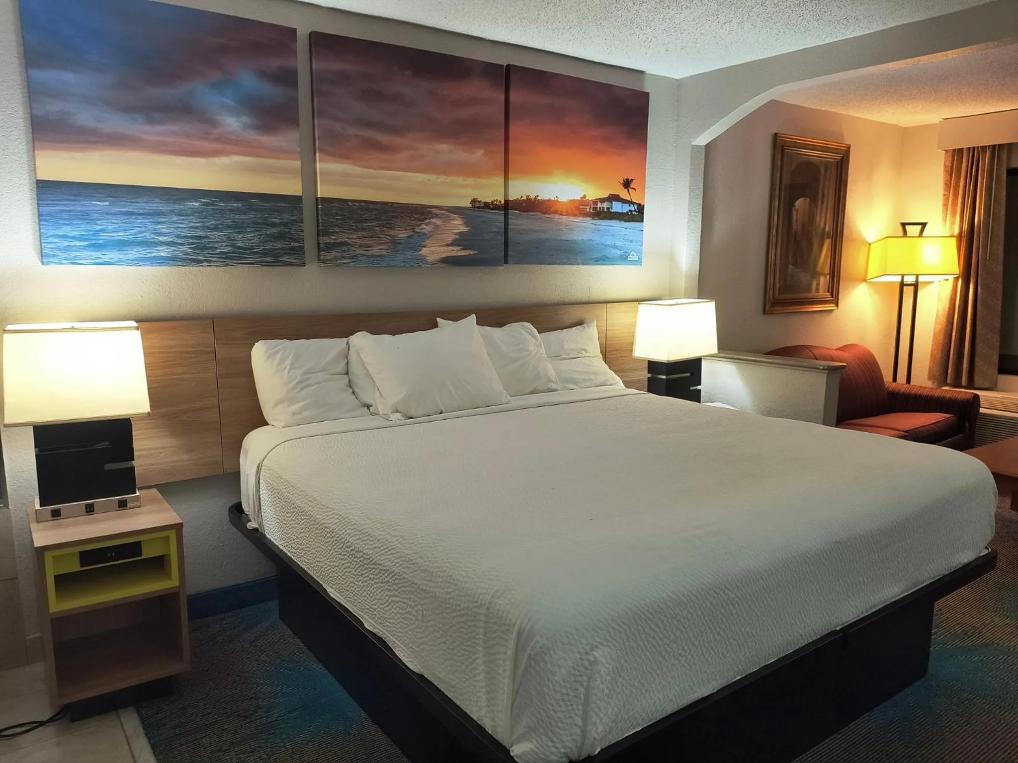 Bed in Days Inn by Wyndham Elberton
