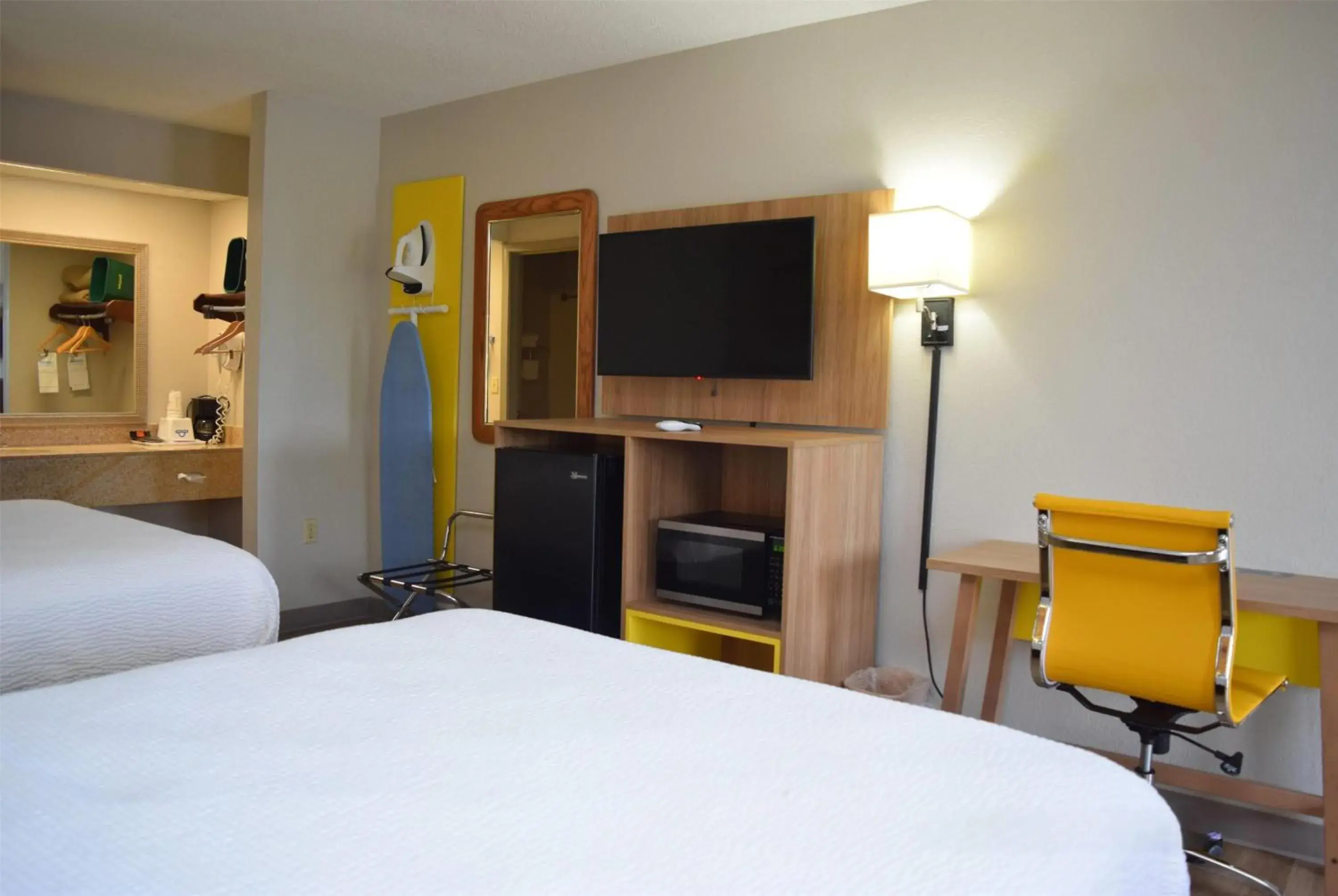 Photo of the whole room, Bed in Days Inn by Wyndham Elberton Photo of the whole room, Bed in Days Inn by Wyndham Elberton