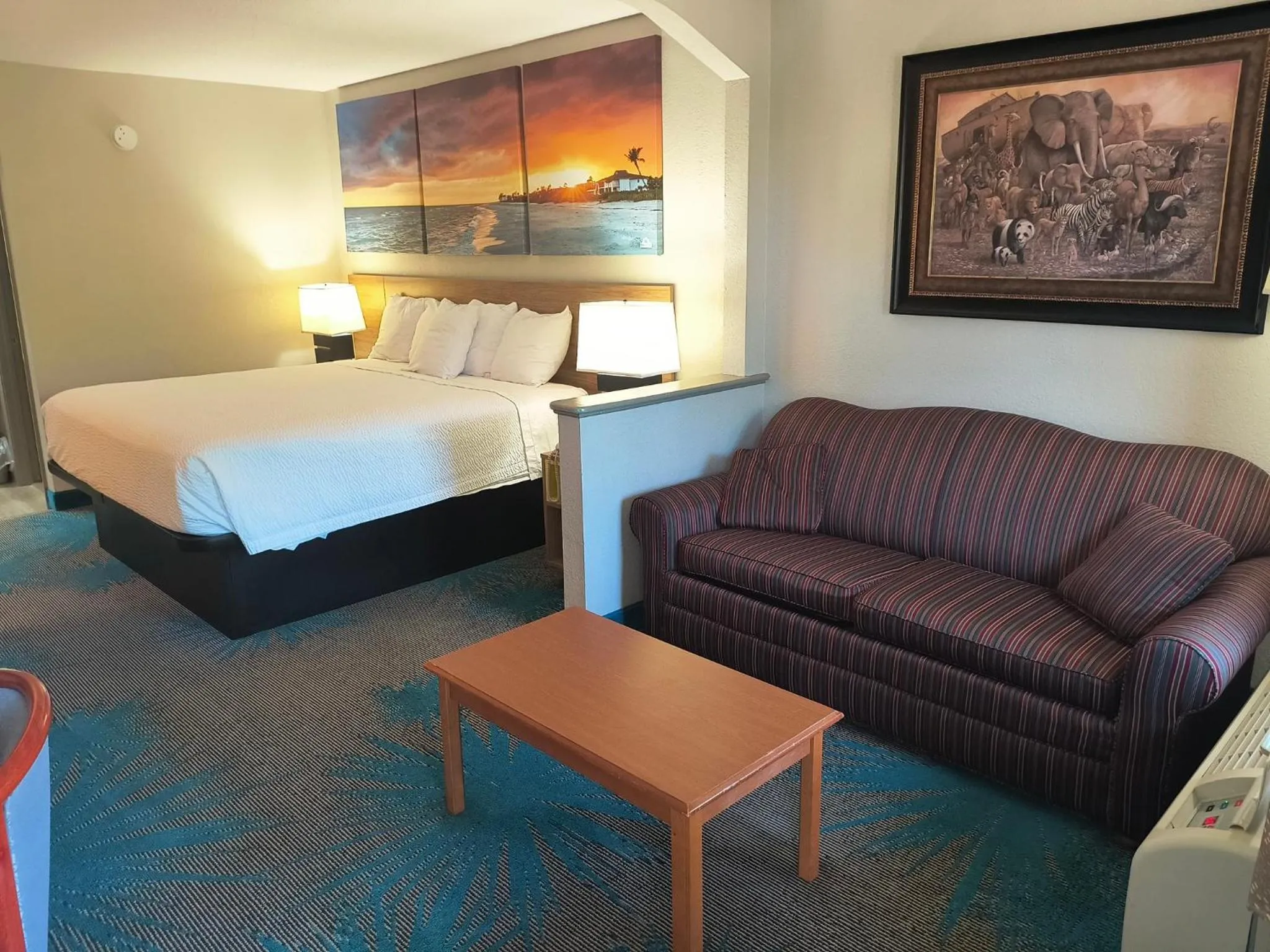 Bed in Days Inn by Wyndham Elberton