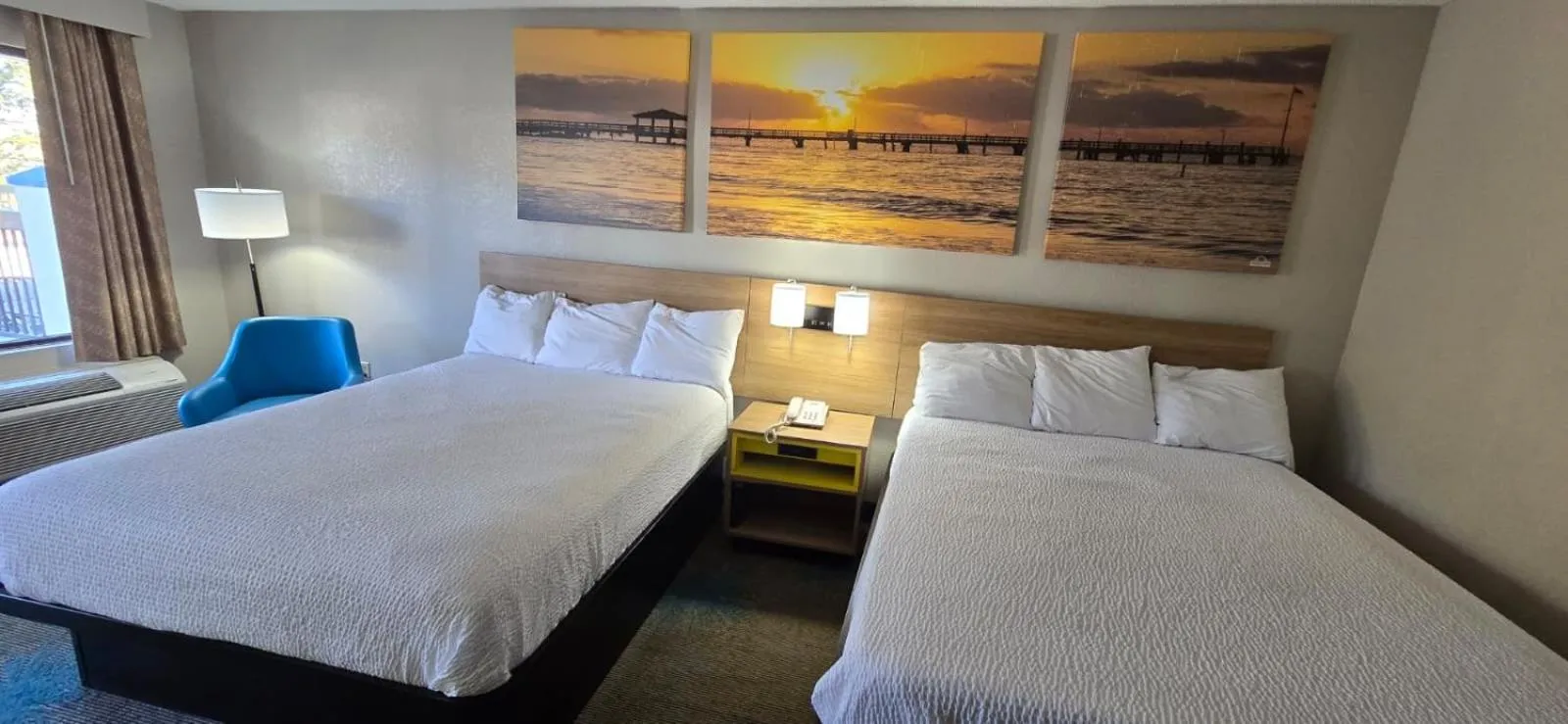 Bed in Days Inn by Wyndham Elberton