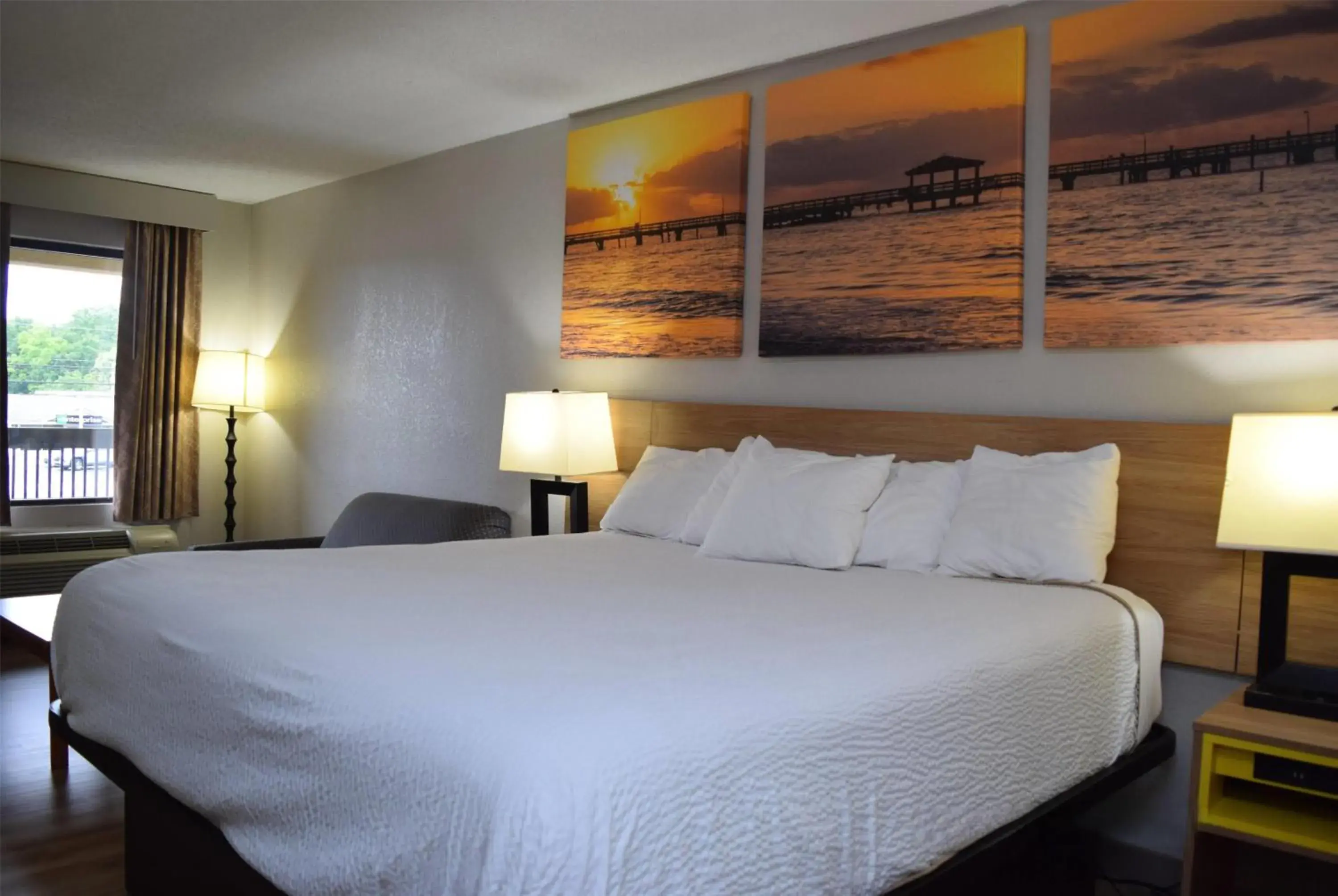 Photo of the whole room, Bed in Days Inn by Wyndham Elberton Photo of the whole room, Bed in Days Inn by Wyndham Elberton