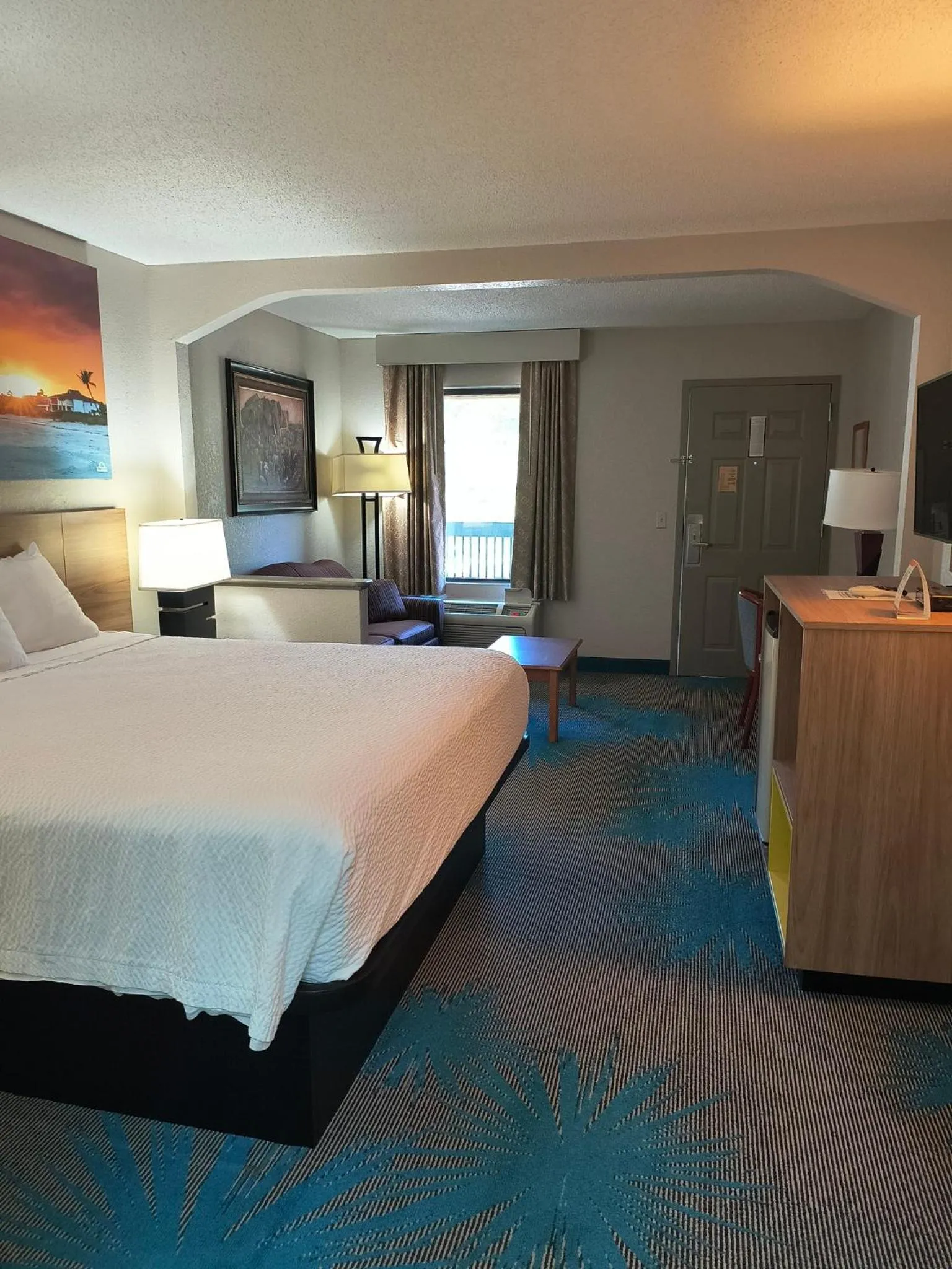 Bed in Days Inn by Wyndham Elberton