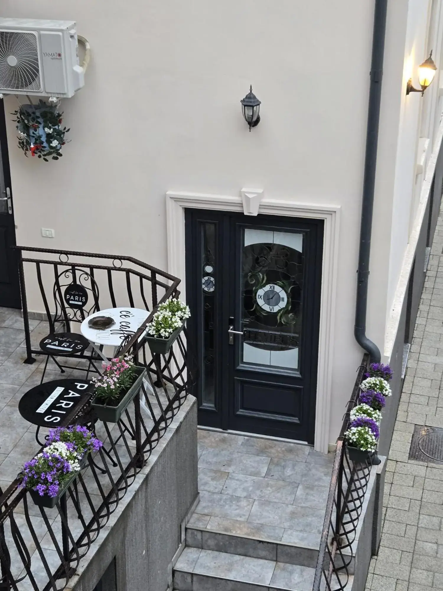 Inner courtyard view in Tempus Inner courtyard view in Tempus