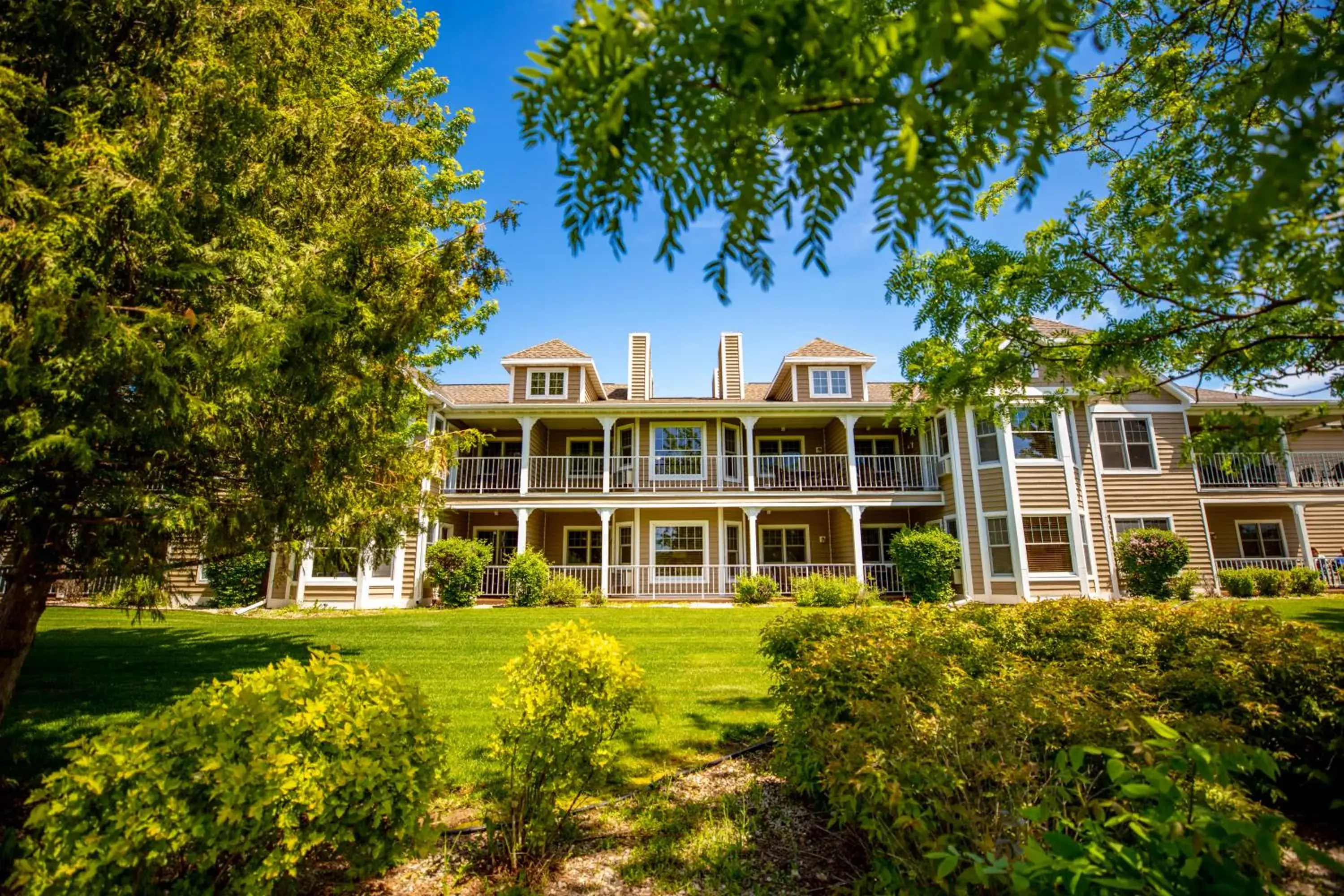 Property building in Newport Resort Property building in Newport Resort