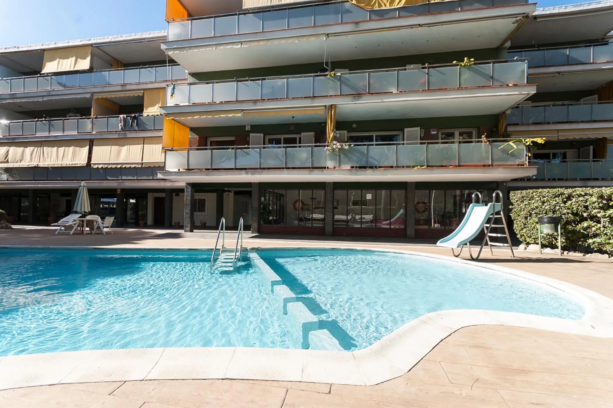 Lets Holidays POOL BBQ APARTMENT in CASTELLDEFELS