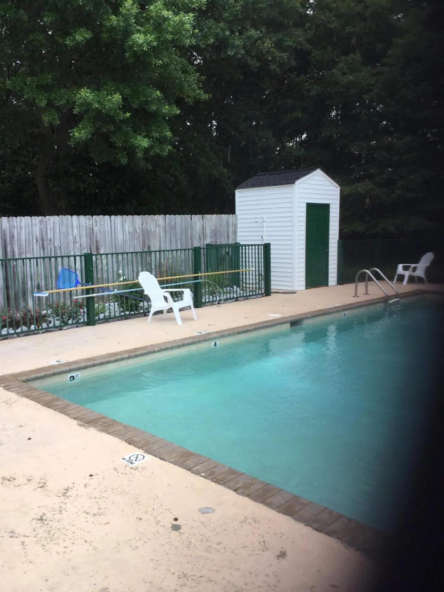 Swimming pool in Quality Inn Hartwell