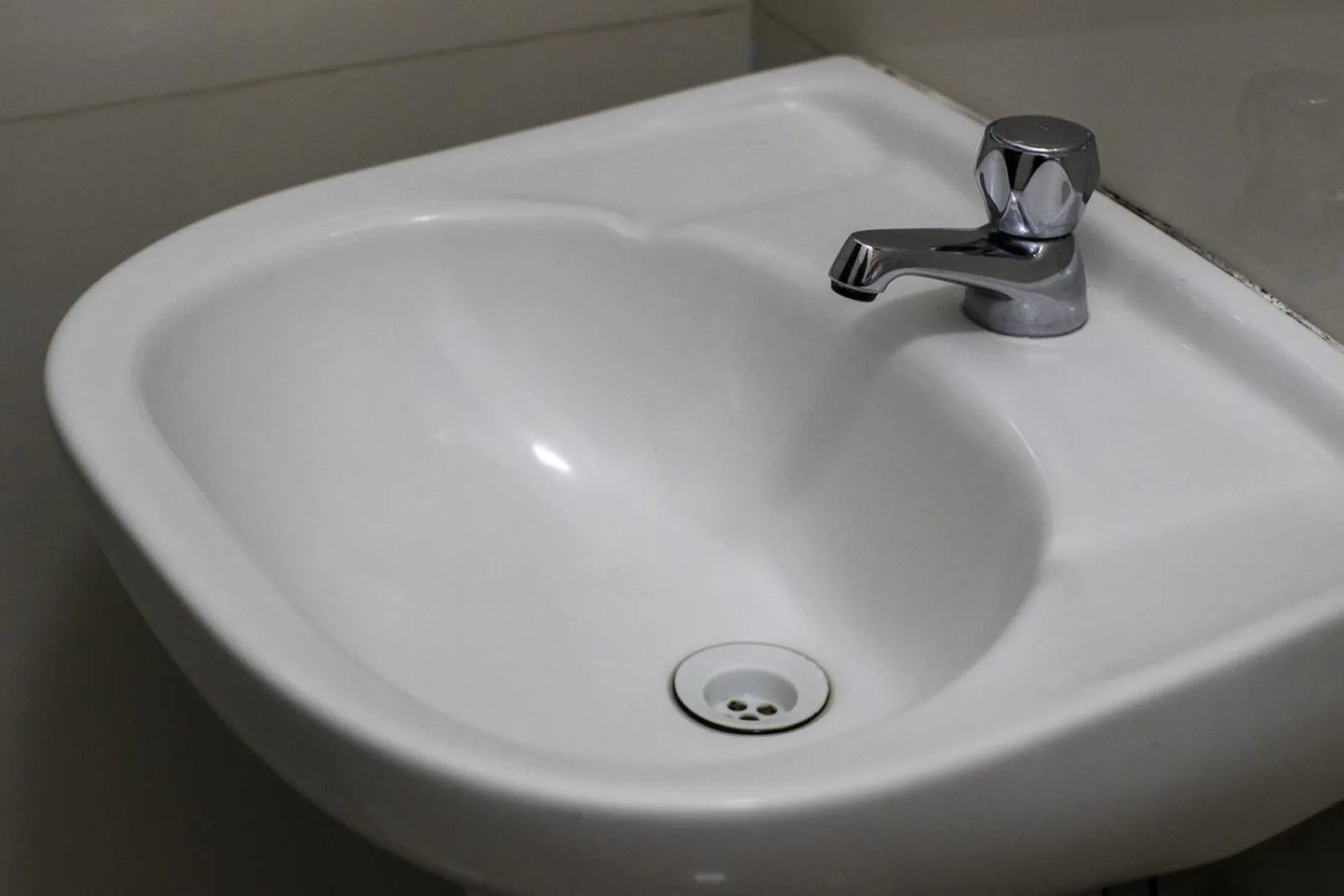 Bathroom in Plaza Mayor Lima