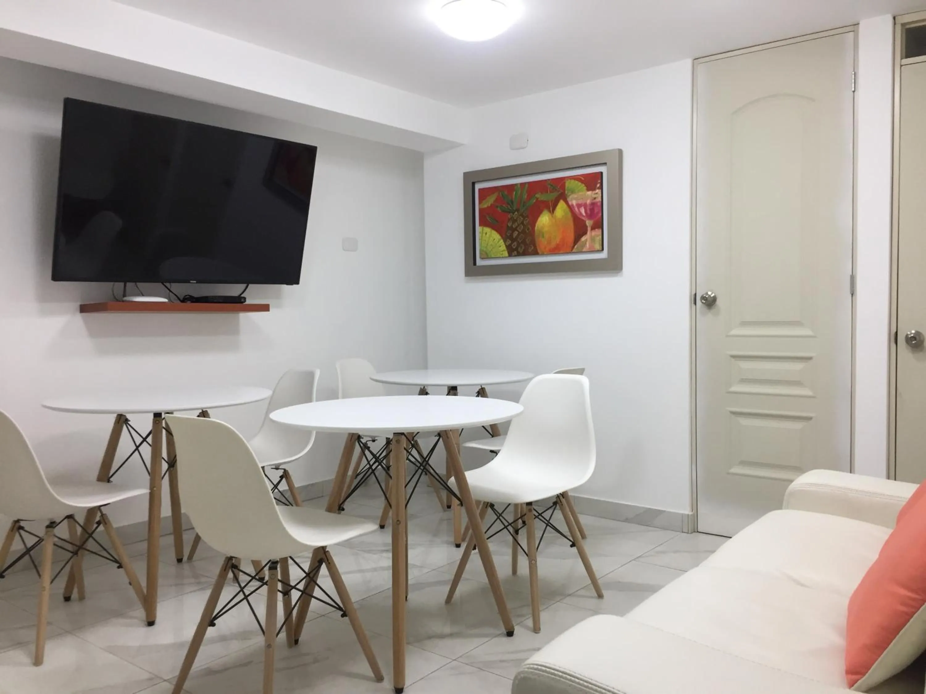 Communal lounge/ TV room in Plaza Mayor Lima