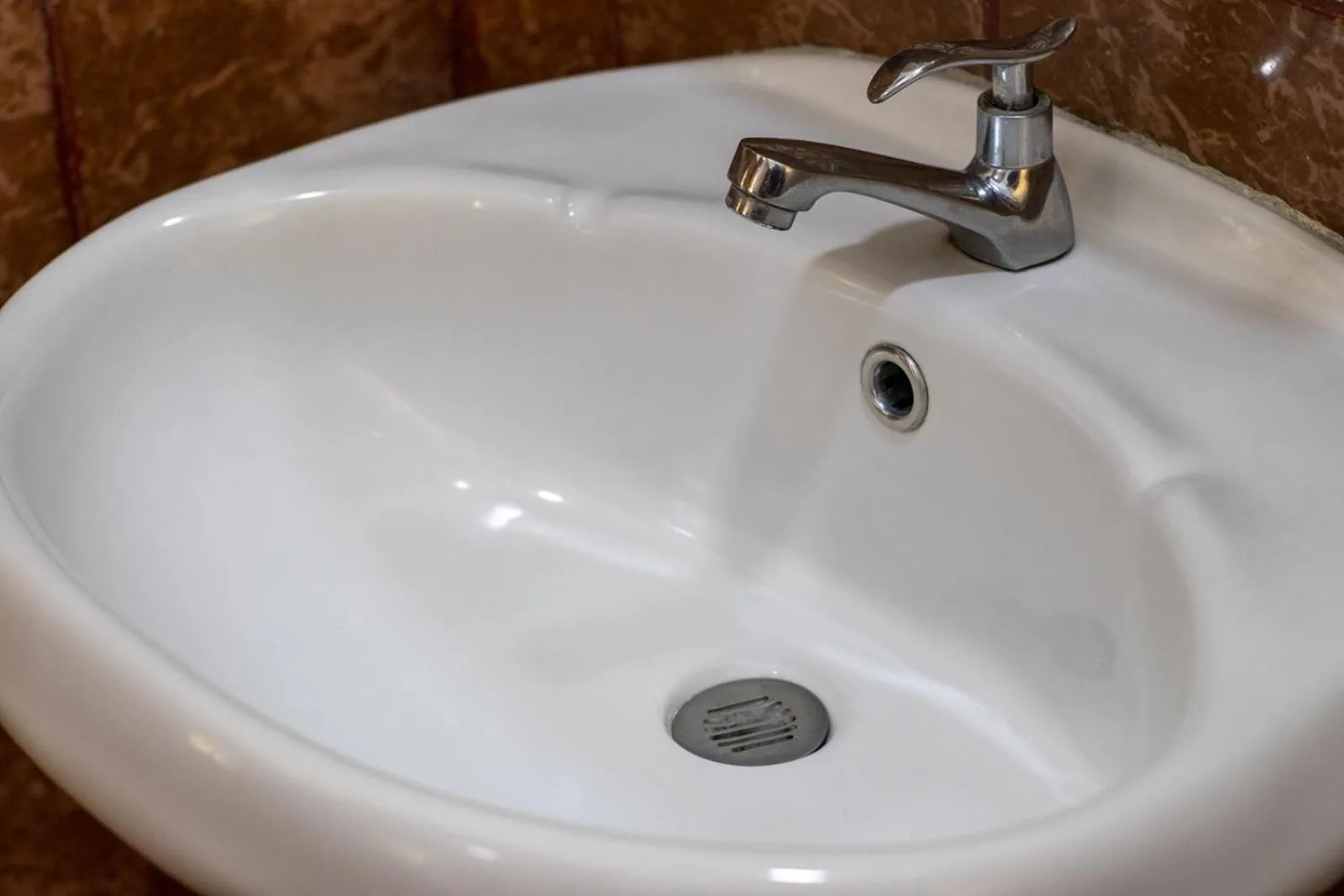 Bathroom in Plaza Mayor Lima