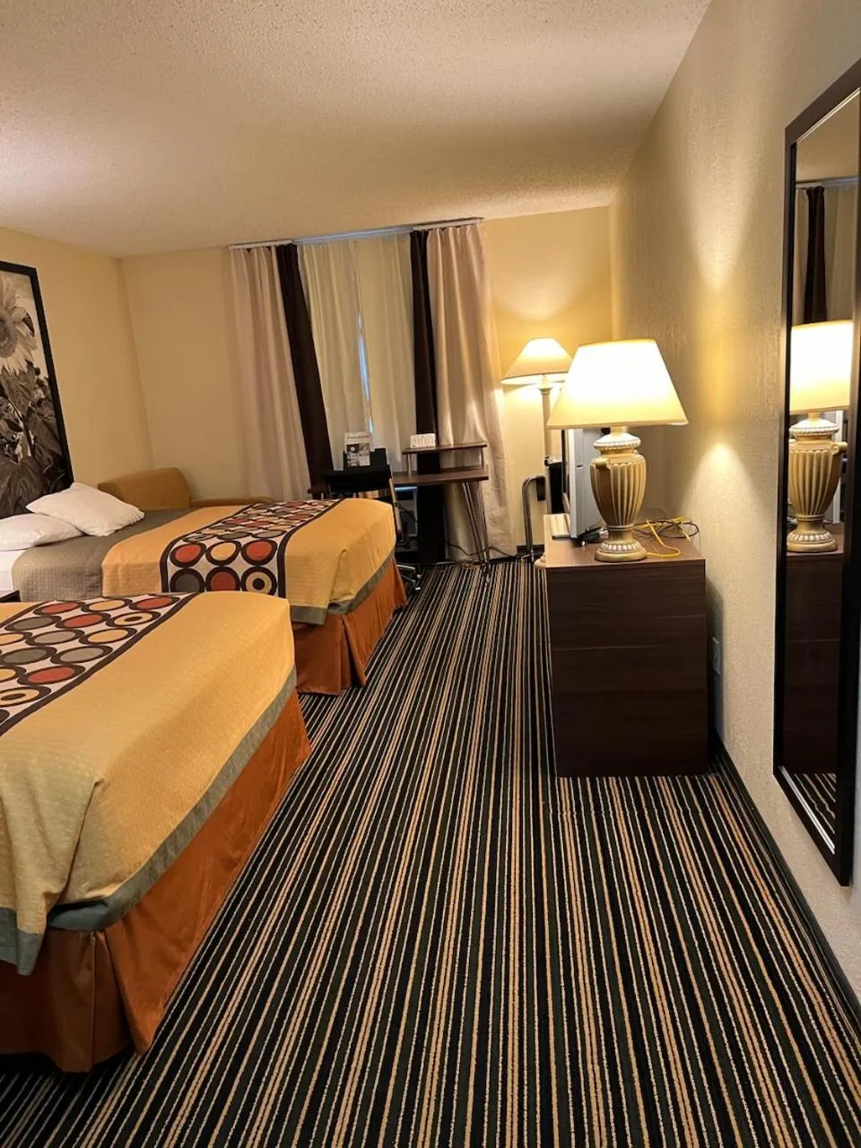 Bedroom, Bed in Super 8 by Wyndham Dodge City