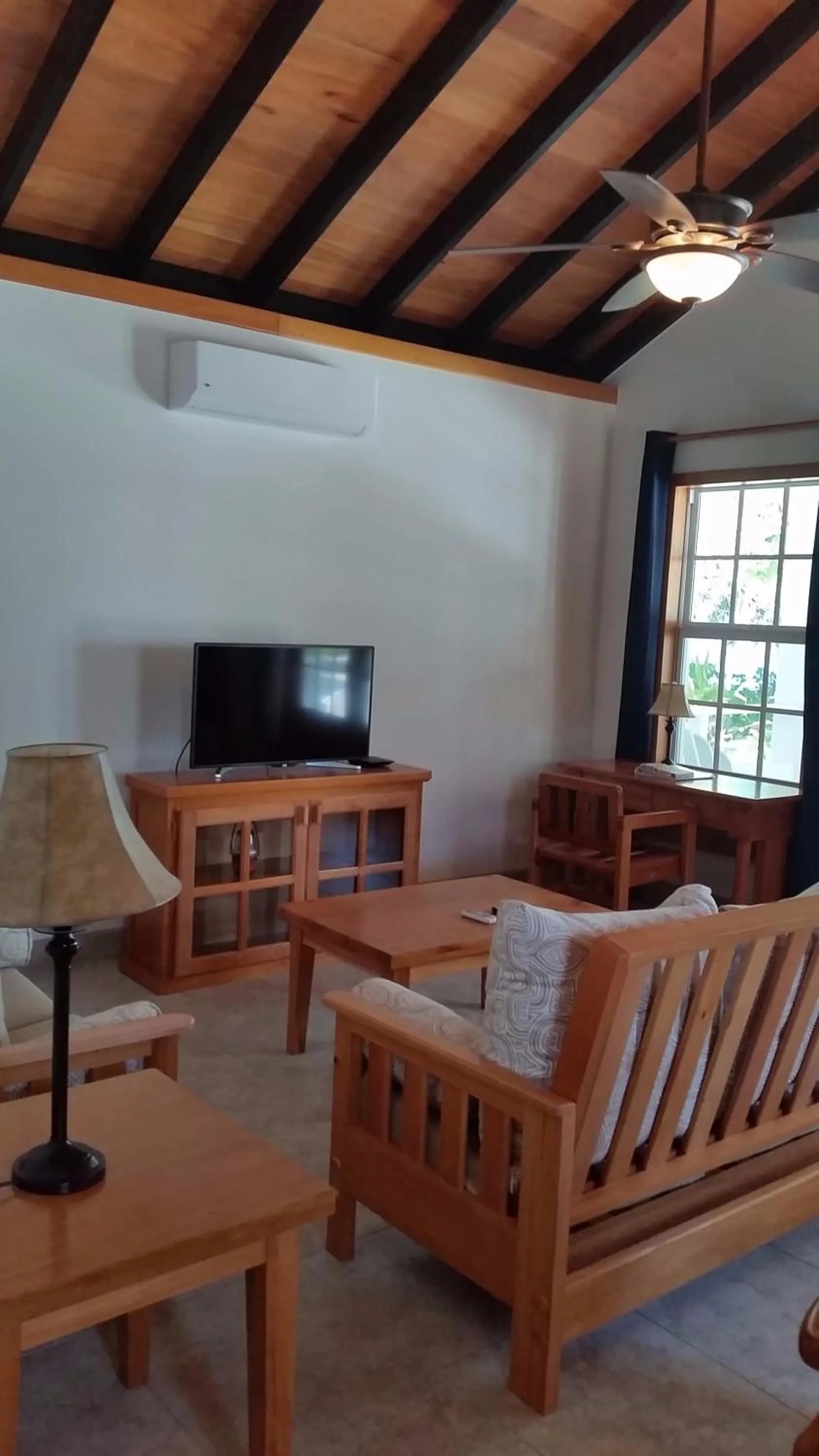 TV and multimedia in Cocotal Inn and Cabanas