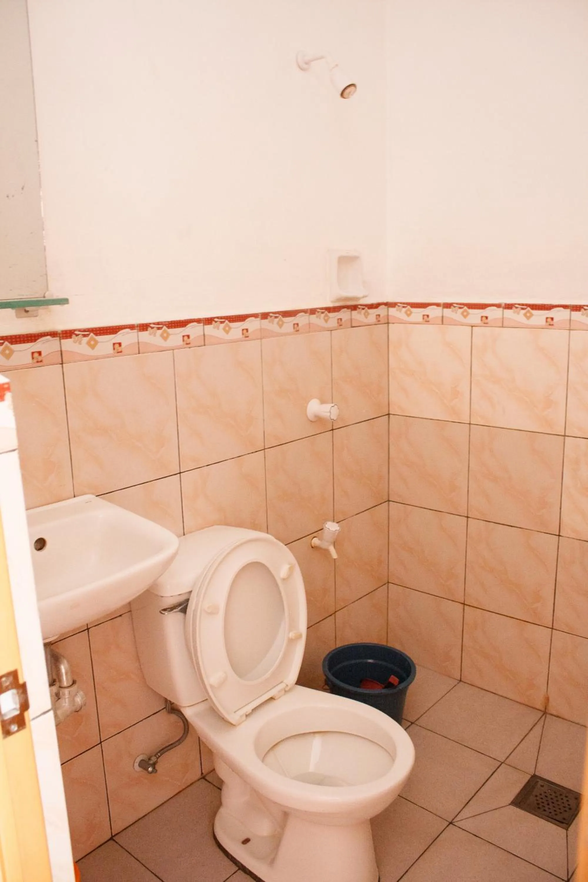 Shower in GV Hotel - Sogod