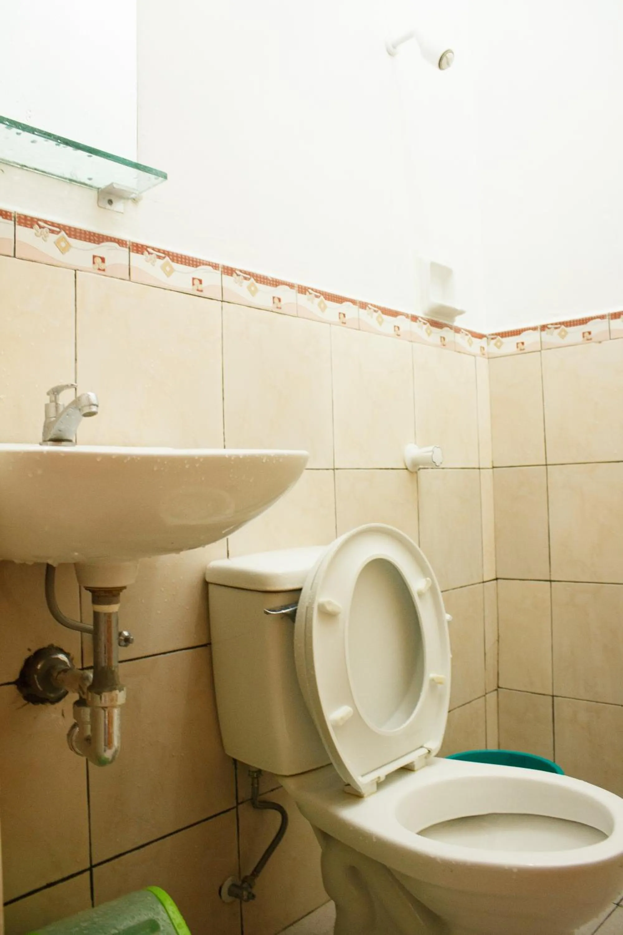 Shower in GV Hotel - Sogod