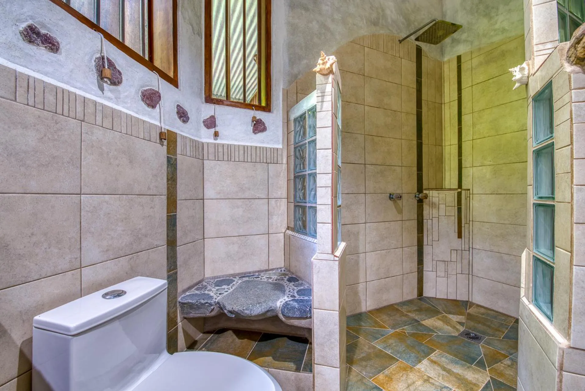 Bathroom in Omega Tours Eco-Jungle Lodge