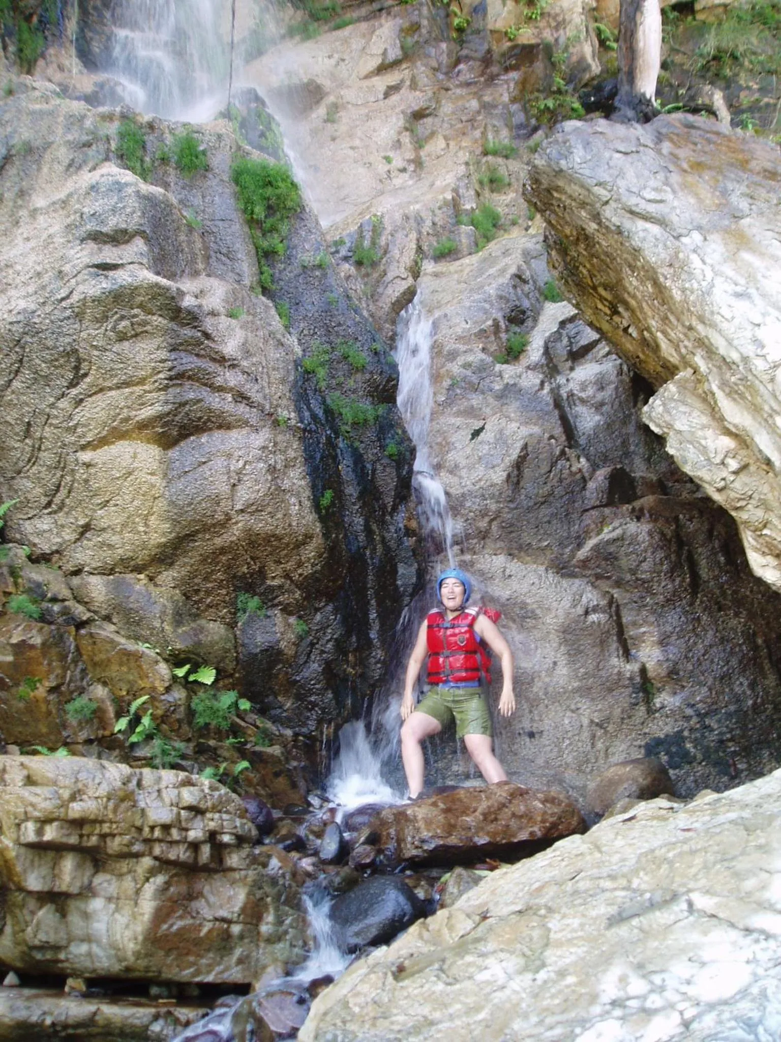 Canoeing in Omega Tours Eco-Jungle Lodge