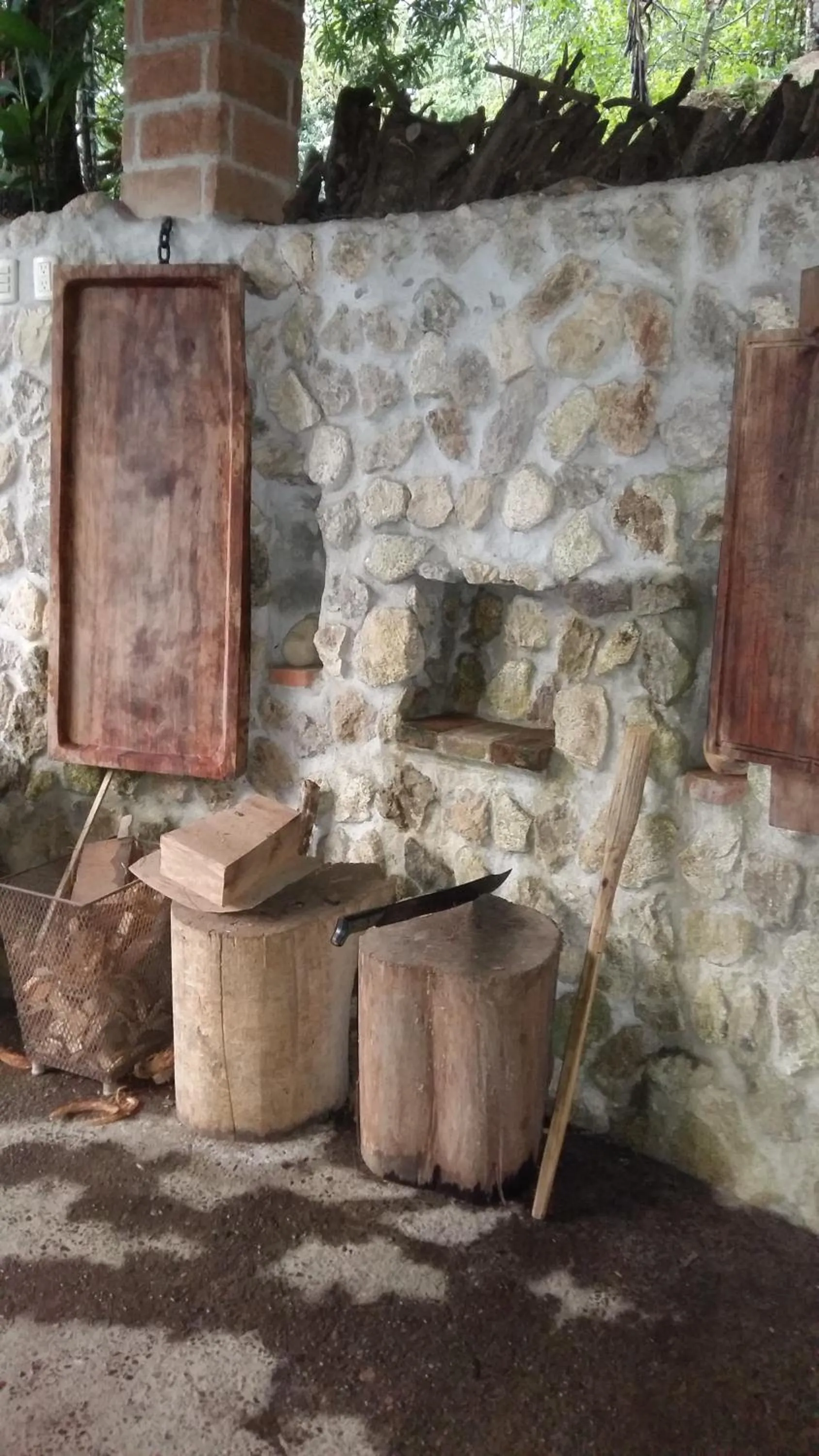 Restaurant/places to eat in Omega Tours Eco-Jungle Lodge