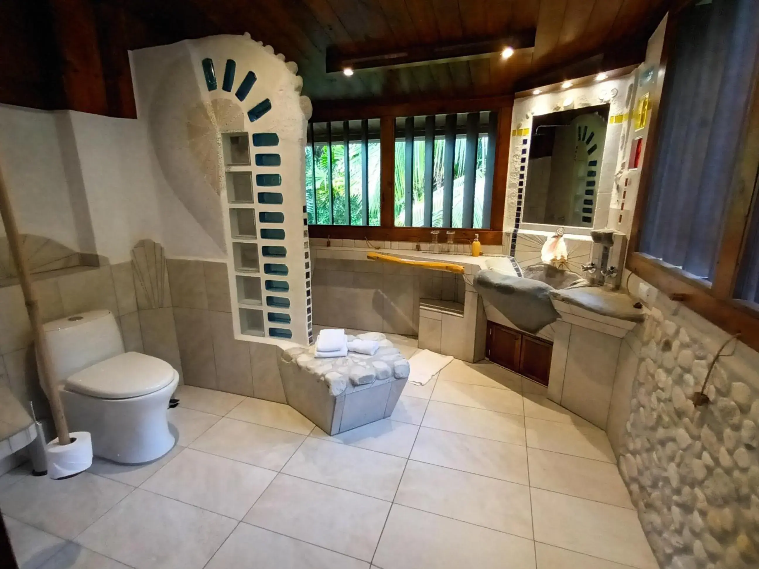 King Room - single occupancy in Omega Tours Eco-Jungle Lodge King Room - single occupancy in Omega Tours Eco-Jungle Lodge