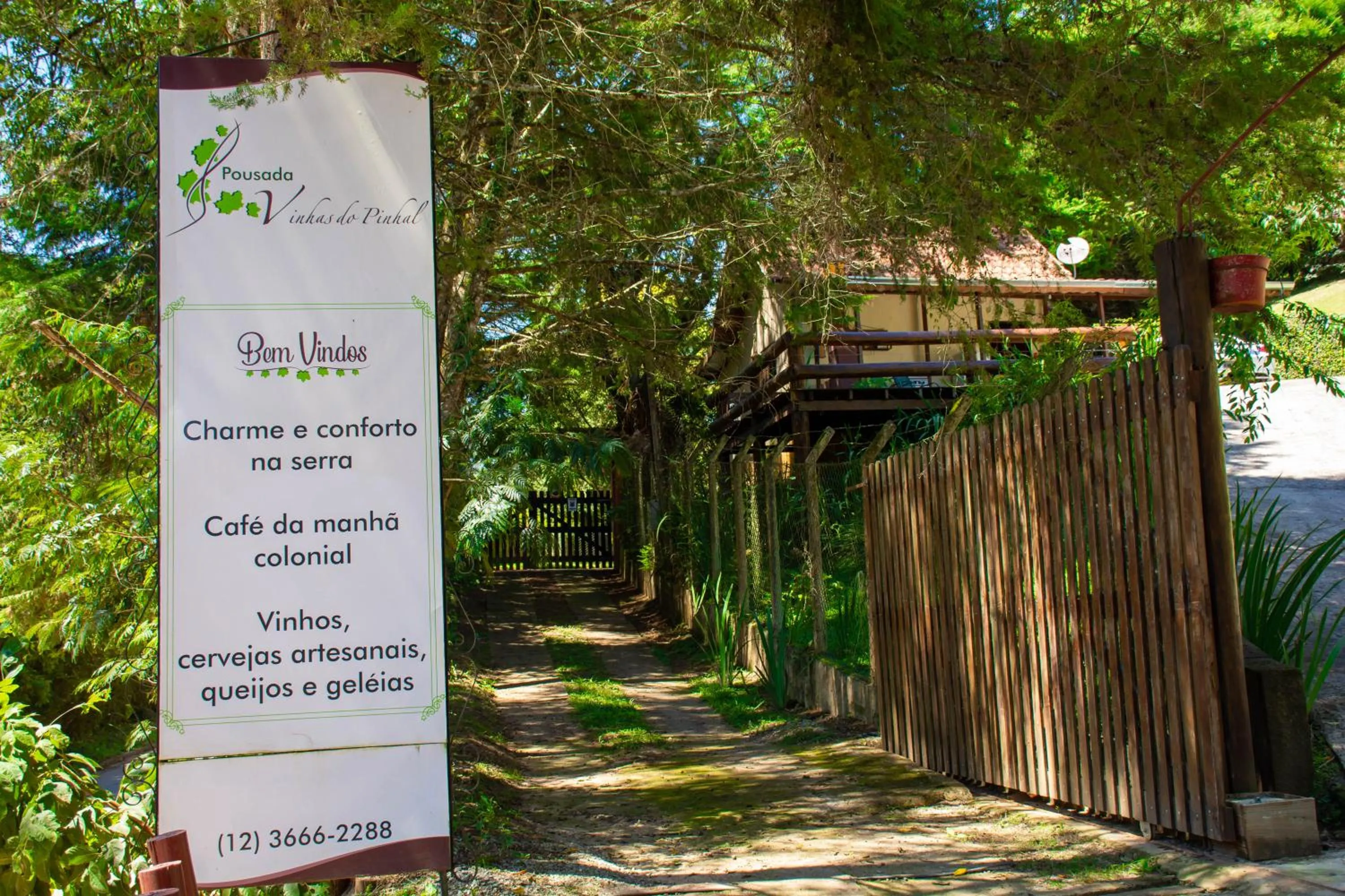 Property logo or sign in Pousada Vinhas do Pinhal