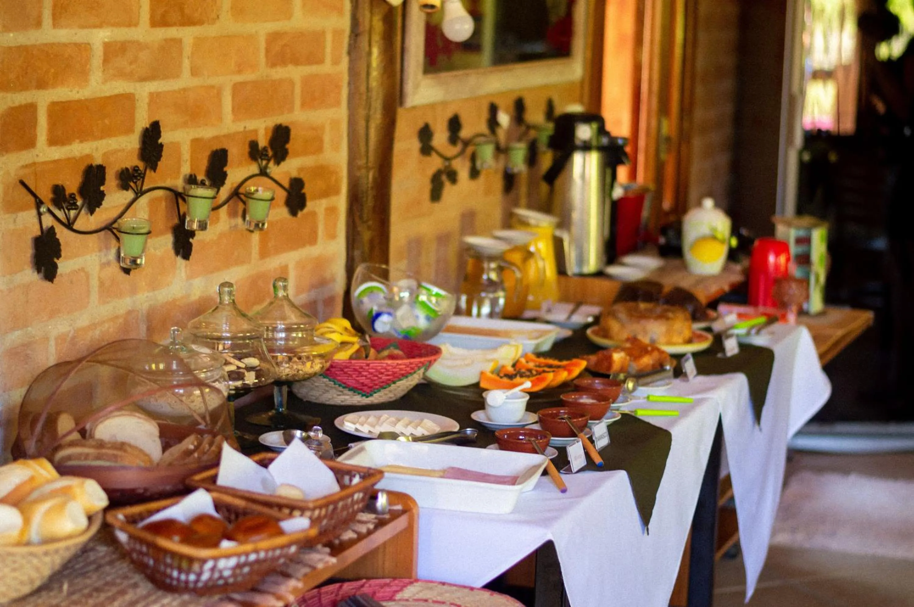 Buffet breakfast in Pousada Vinhas do Pinhal