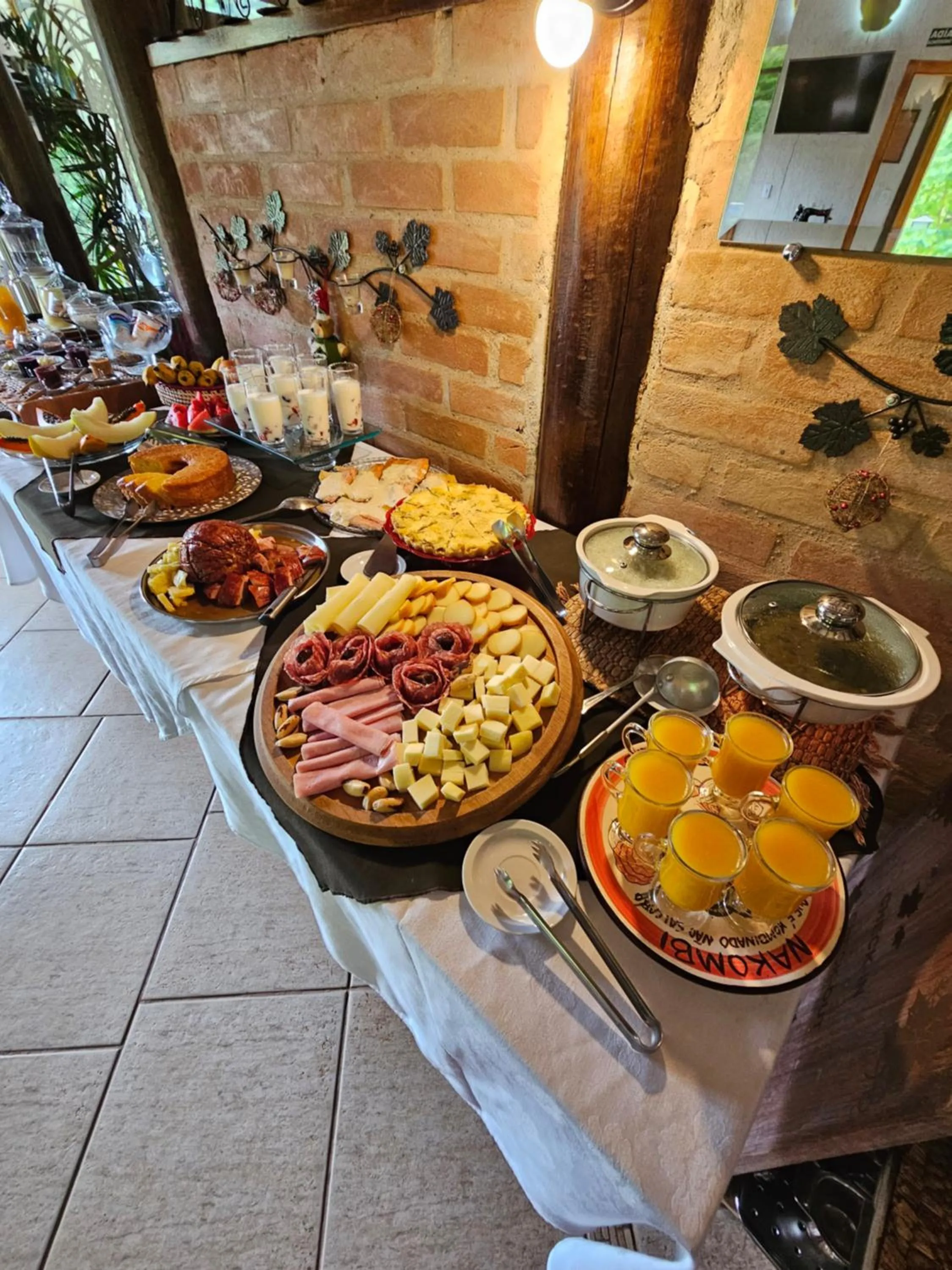 American breakfast in Pousada Vinhas do Pinhal